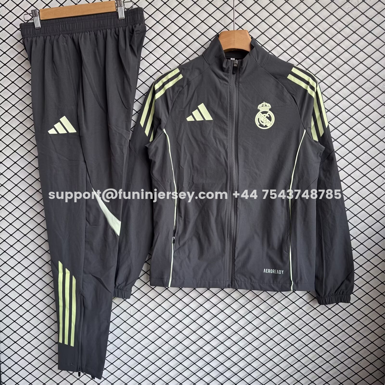 Funinjersey-Real Madrid 25-26 Windbreaker Training Set - Green Grey Top and Pants
