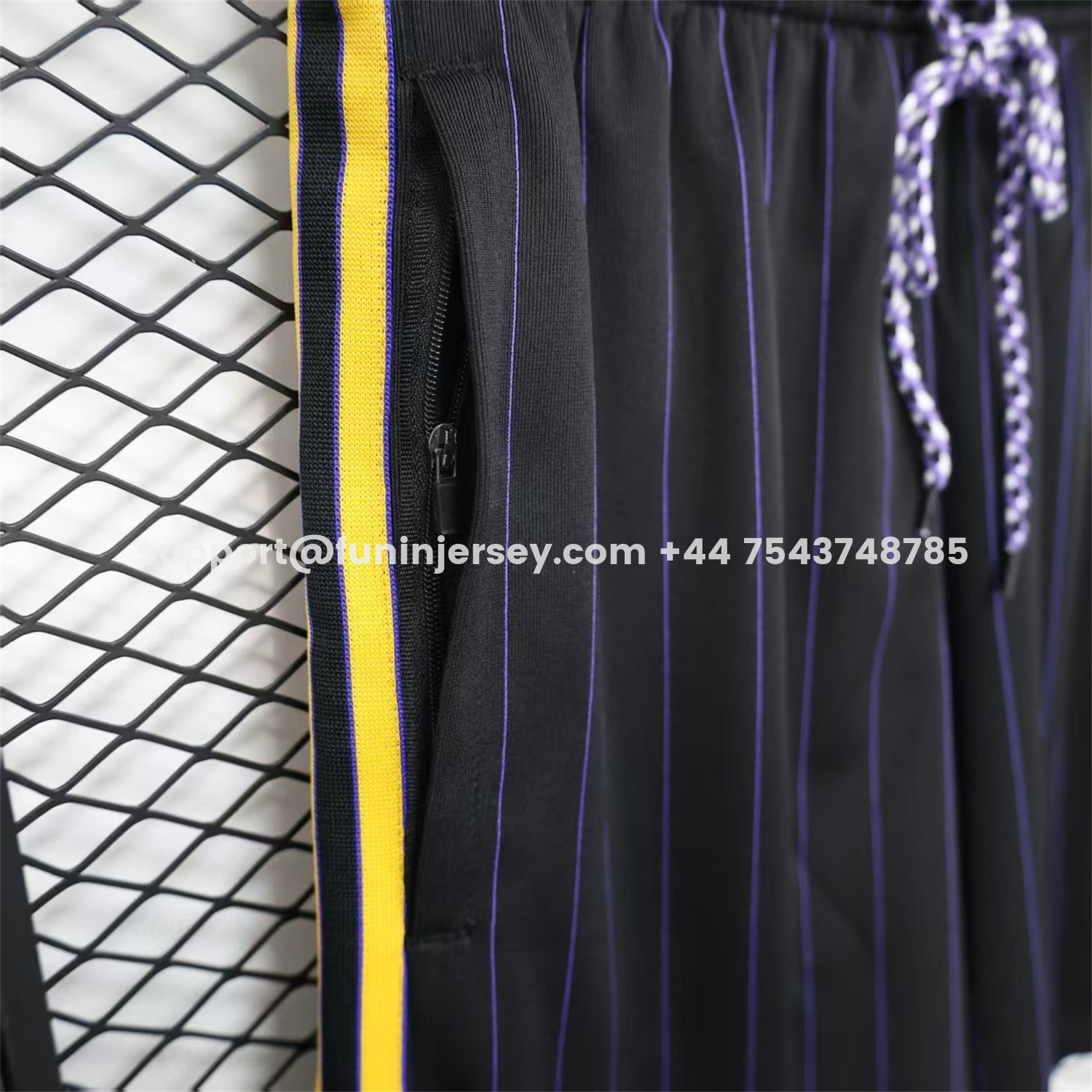 Funinjersey-Manchester United 25-26 Trefoil Black Travel Shorts - Player Version