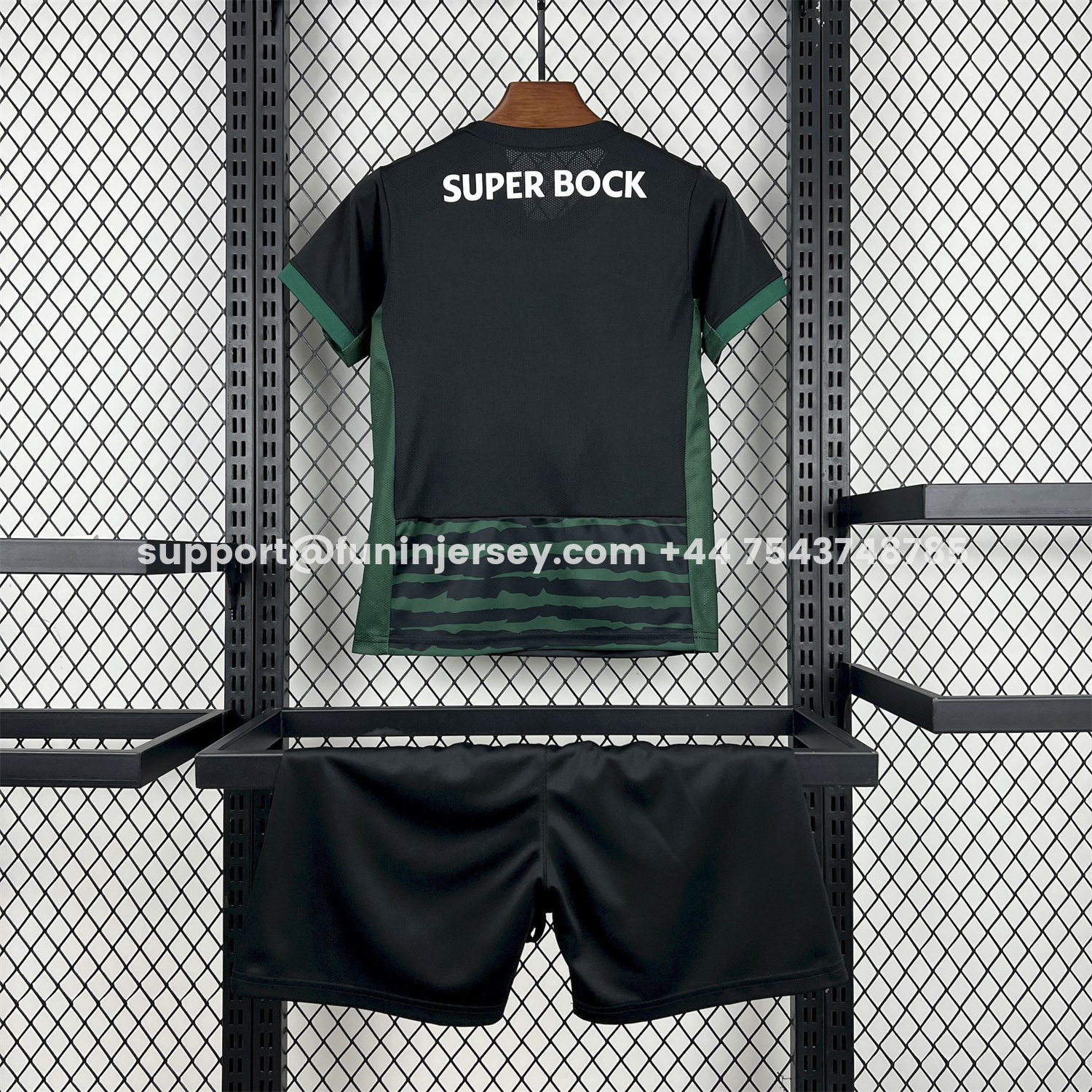 Funinjersey-Sporting CP 25-26 Goalkeeper Green And Black Kids Kit