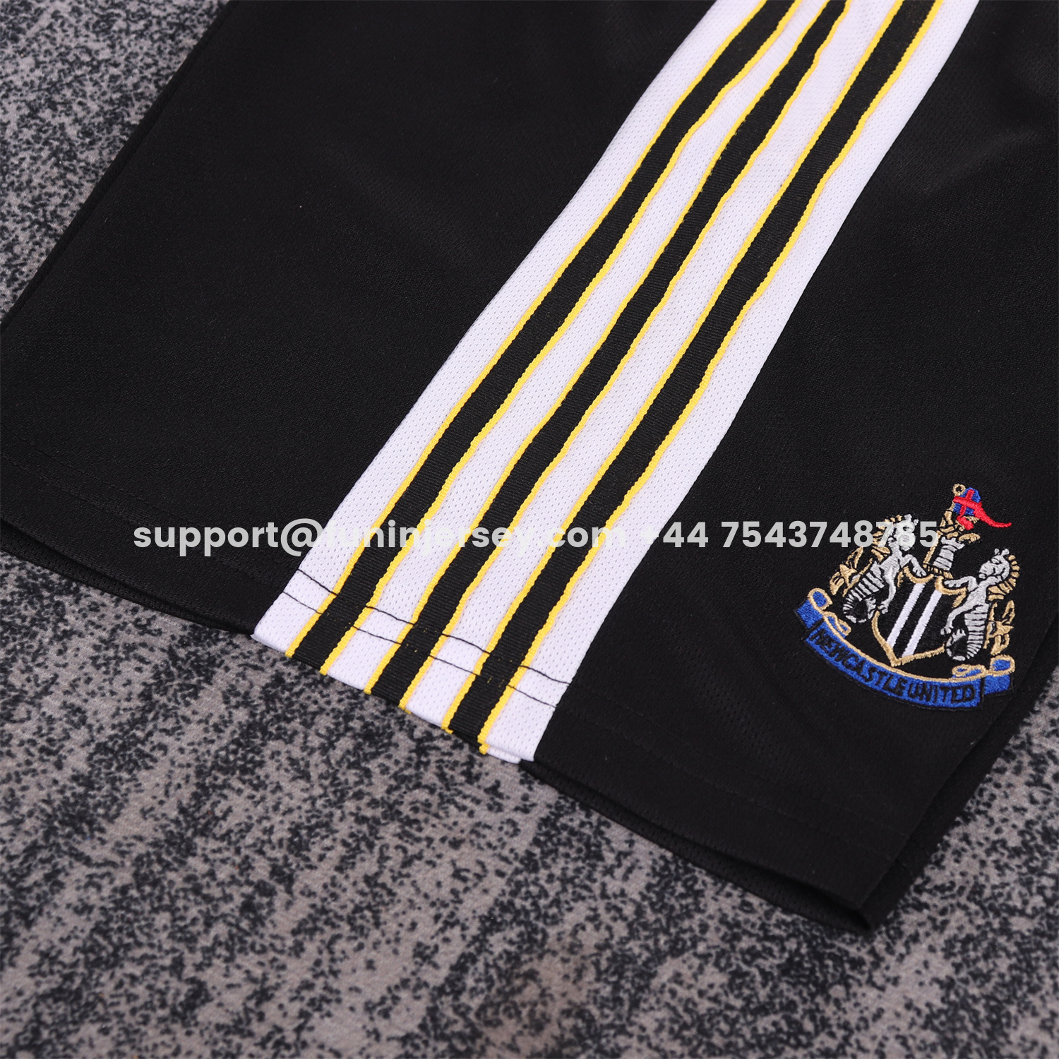 Funinjersey-Retro Newcastle United 1997-99 Home Kids Kit
