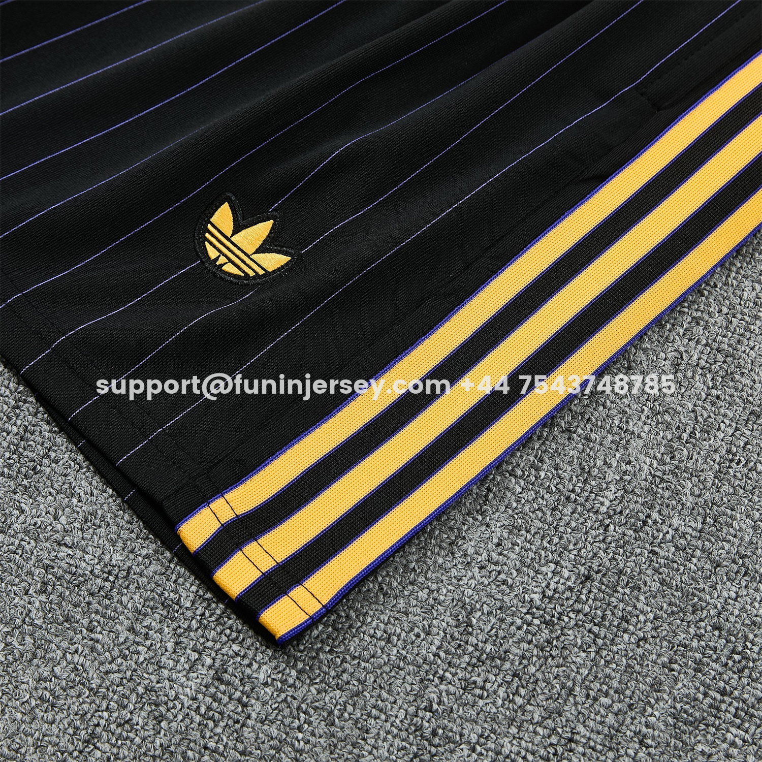 Funinjersey-Manchester United 25-26 Retro Style Vest Training Set - Colors Top & Colors Pants