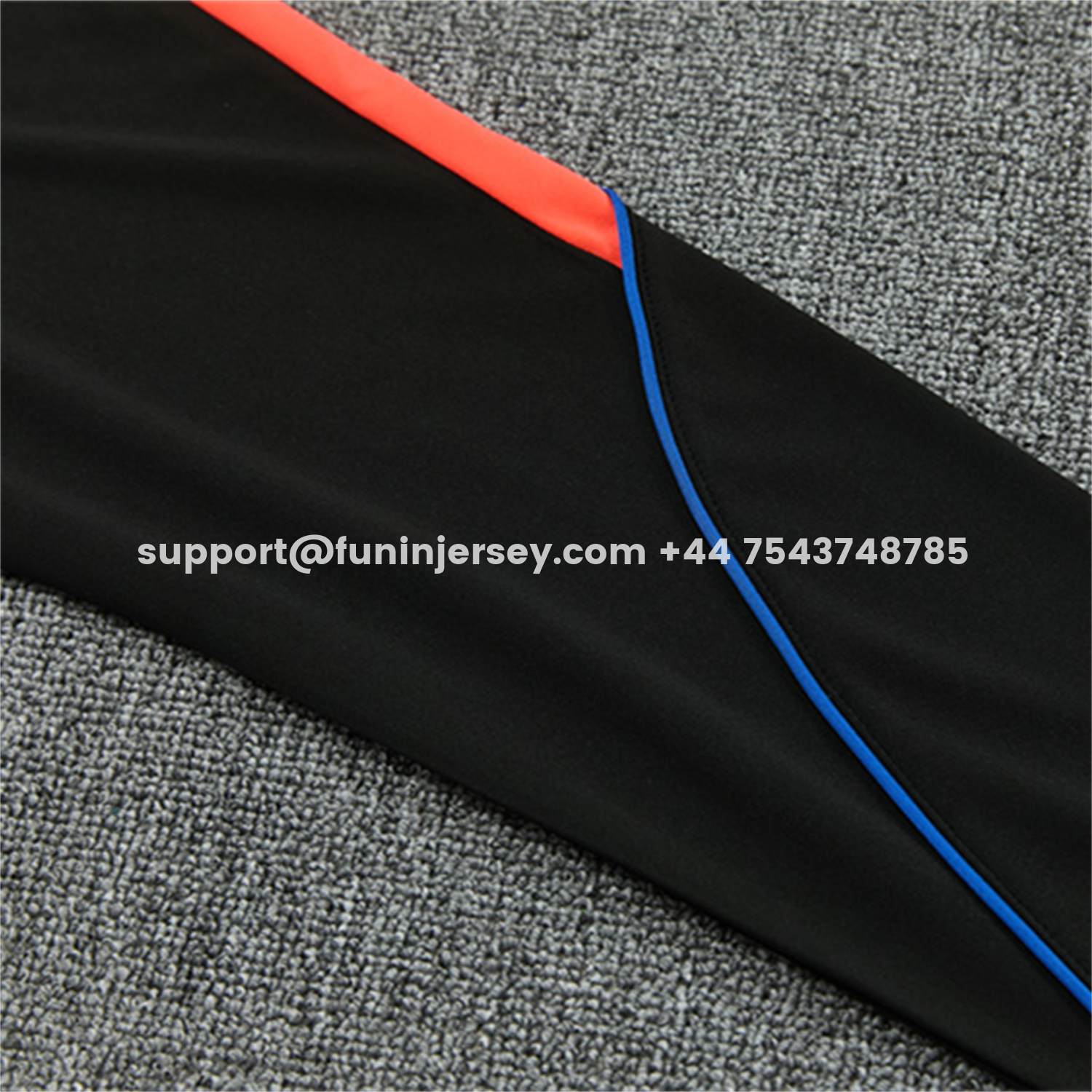 Funinjersey-Paris Saint-Germain 26-27 Kids Long Sleeves Training Set - Black With Pink Top & Pants