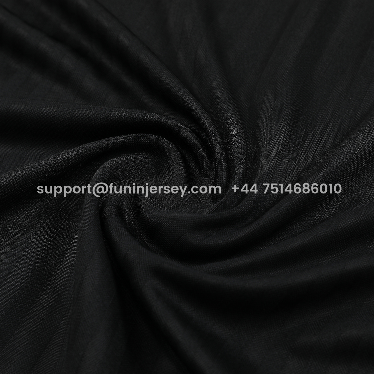 Funinjersey-Manchester United 25-26 Vest Training Set - Red Retro Logo Black Vest & Black Shorts