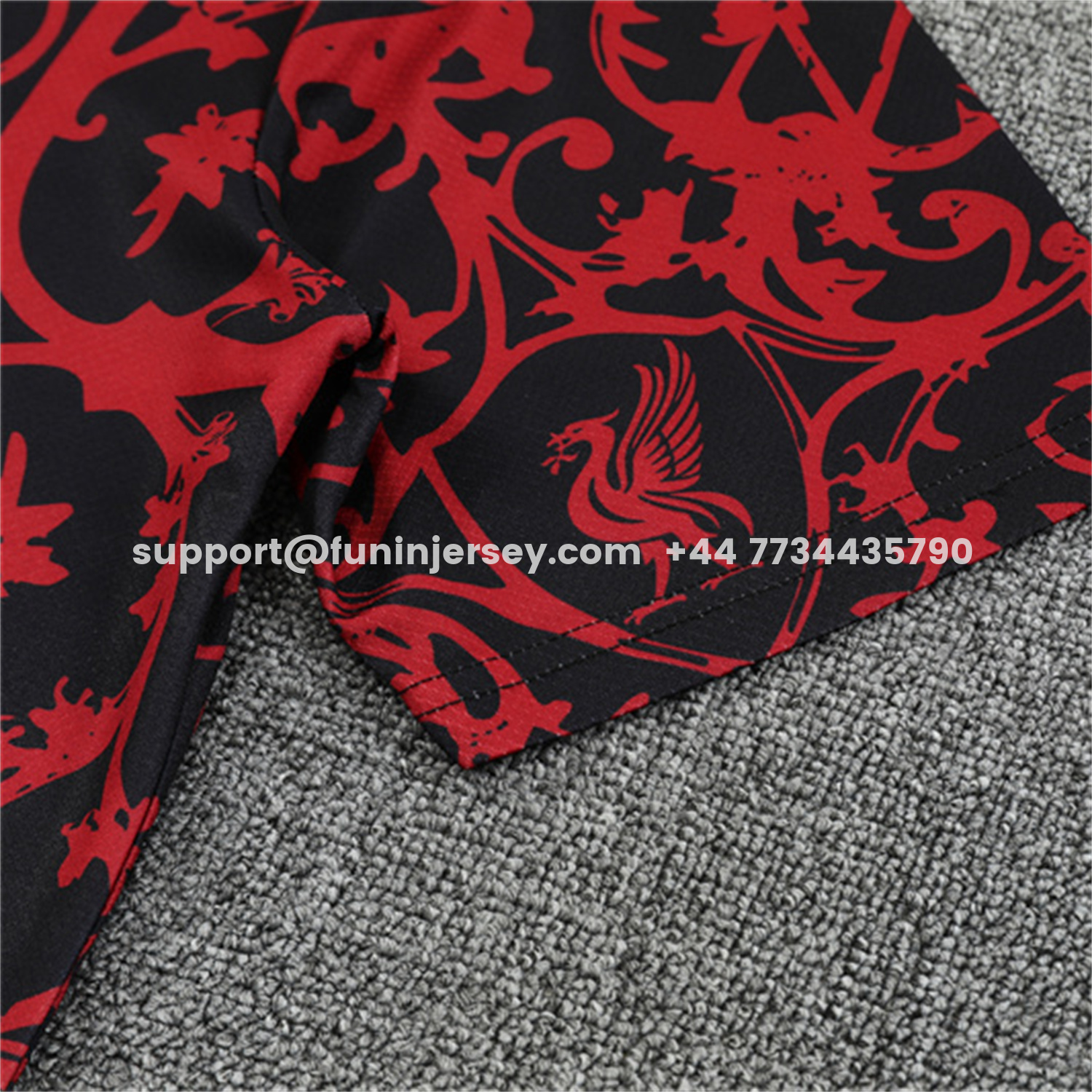 Funinjersey-Liver.pool 25-26 Kids Short-Sleeve Training Set - Red Camouflage Top & Black Shorts