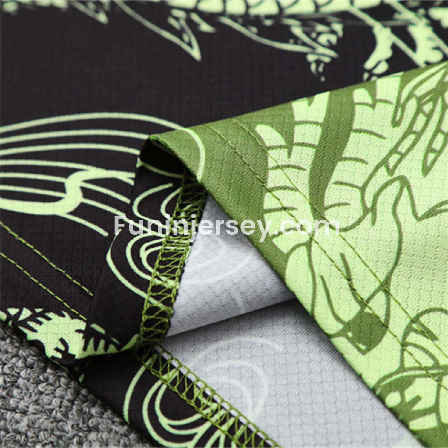 Funinjersey-Real Madrid 25-26 Kid Short-Sleeve Training Set - Green Black Top & Black Shorts