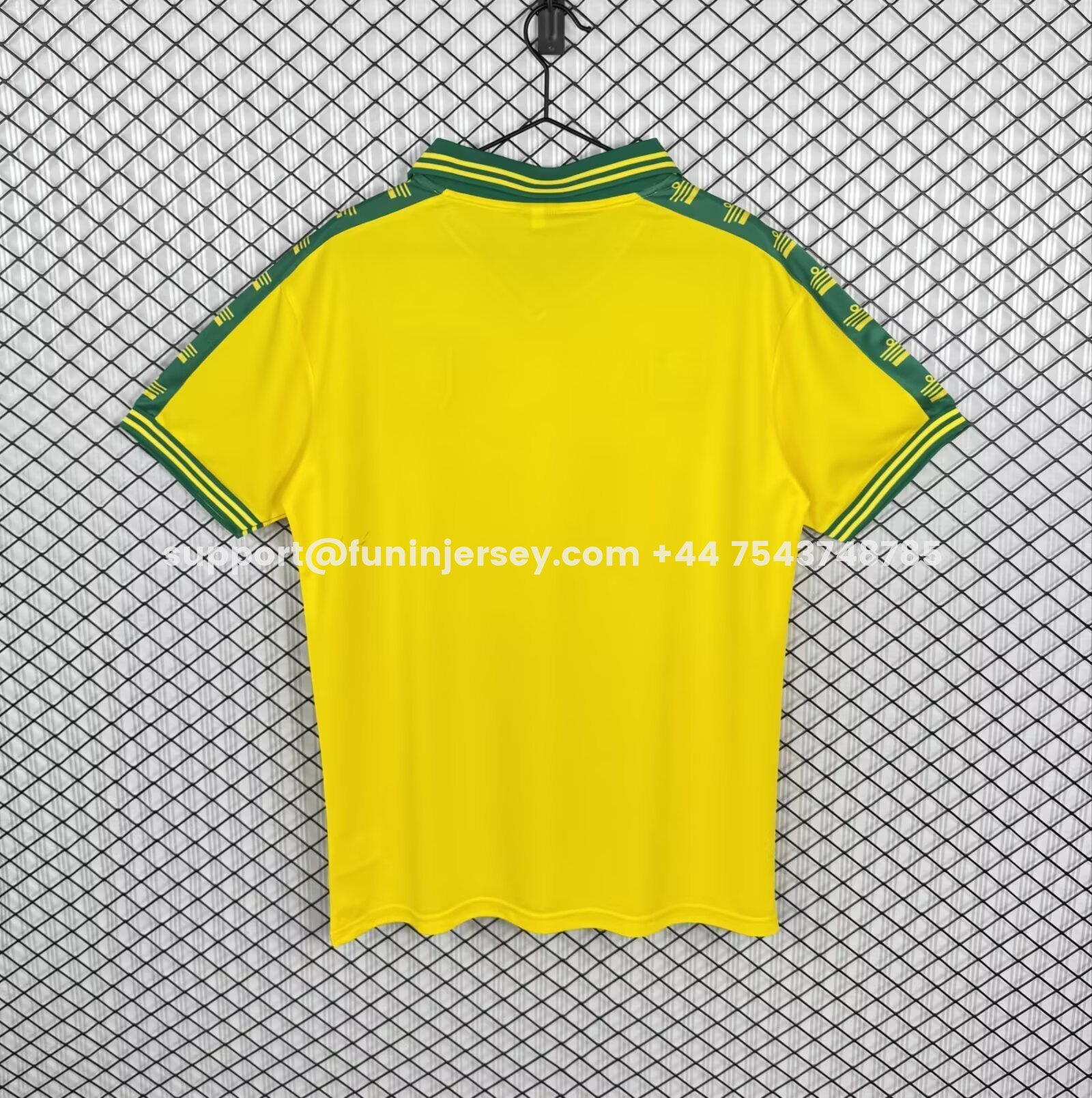 Funinjersey-Retro Norwich City 1976-81 Home Jersey
