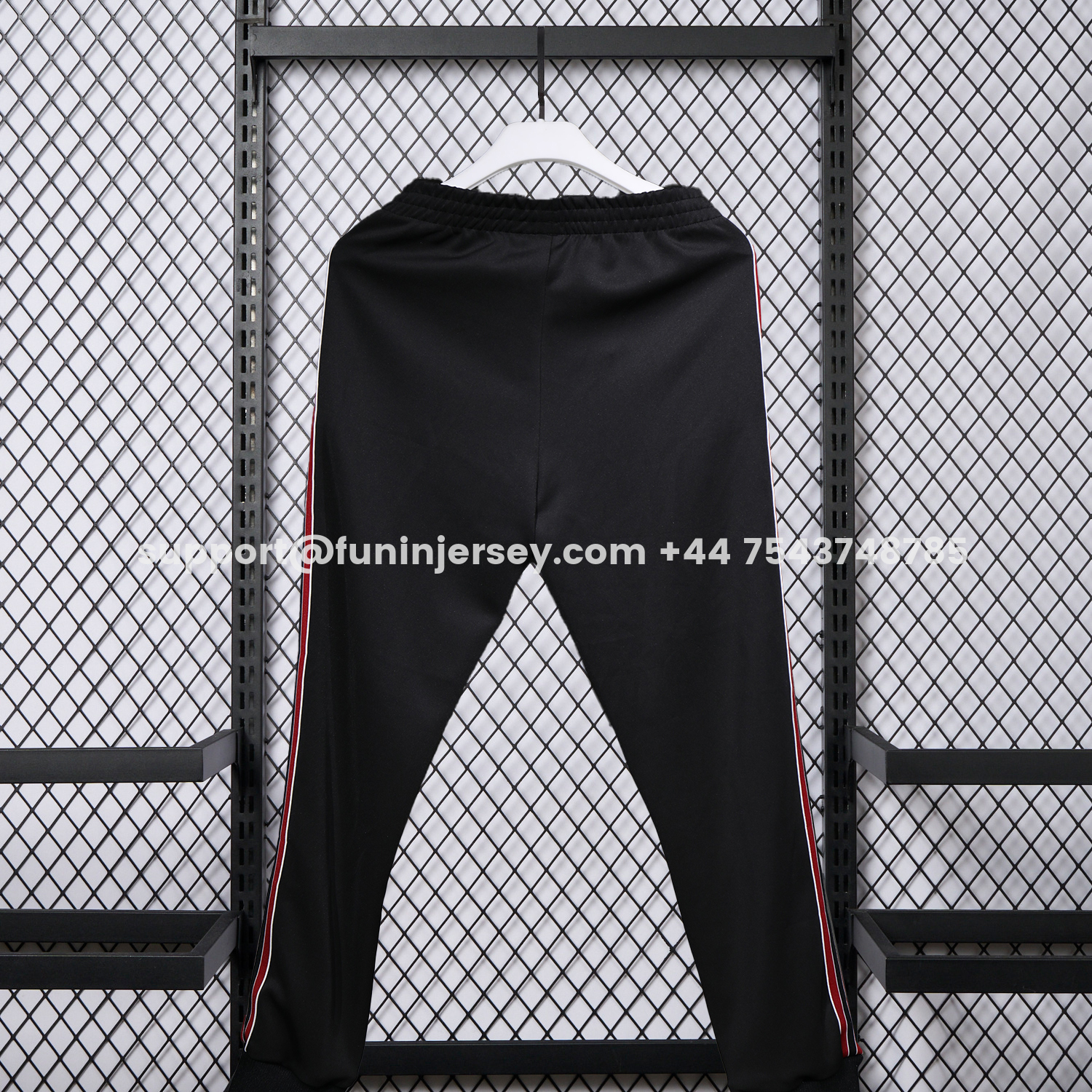 Funinjersey-Manchester United 25-26 Red Lines Training Set - Black Top and Black Pants