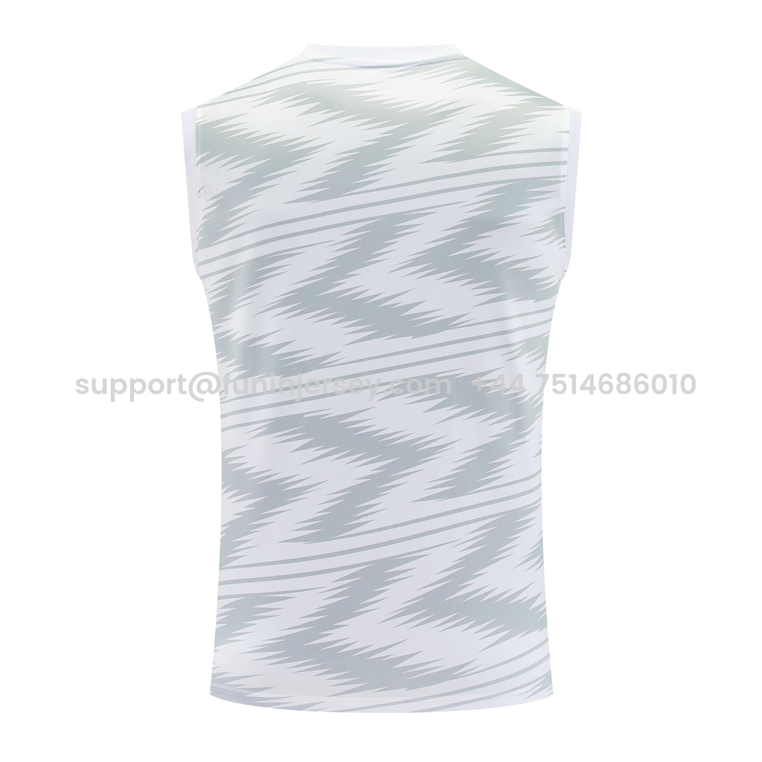 Funinjersey-Real Madrid 25-26 Vest Training Set - Grey Arrow Pattern Vest & Black Shorts