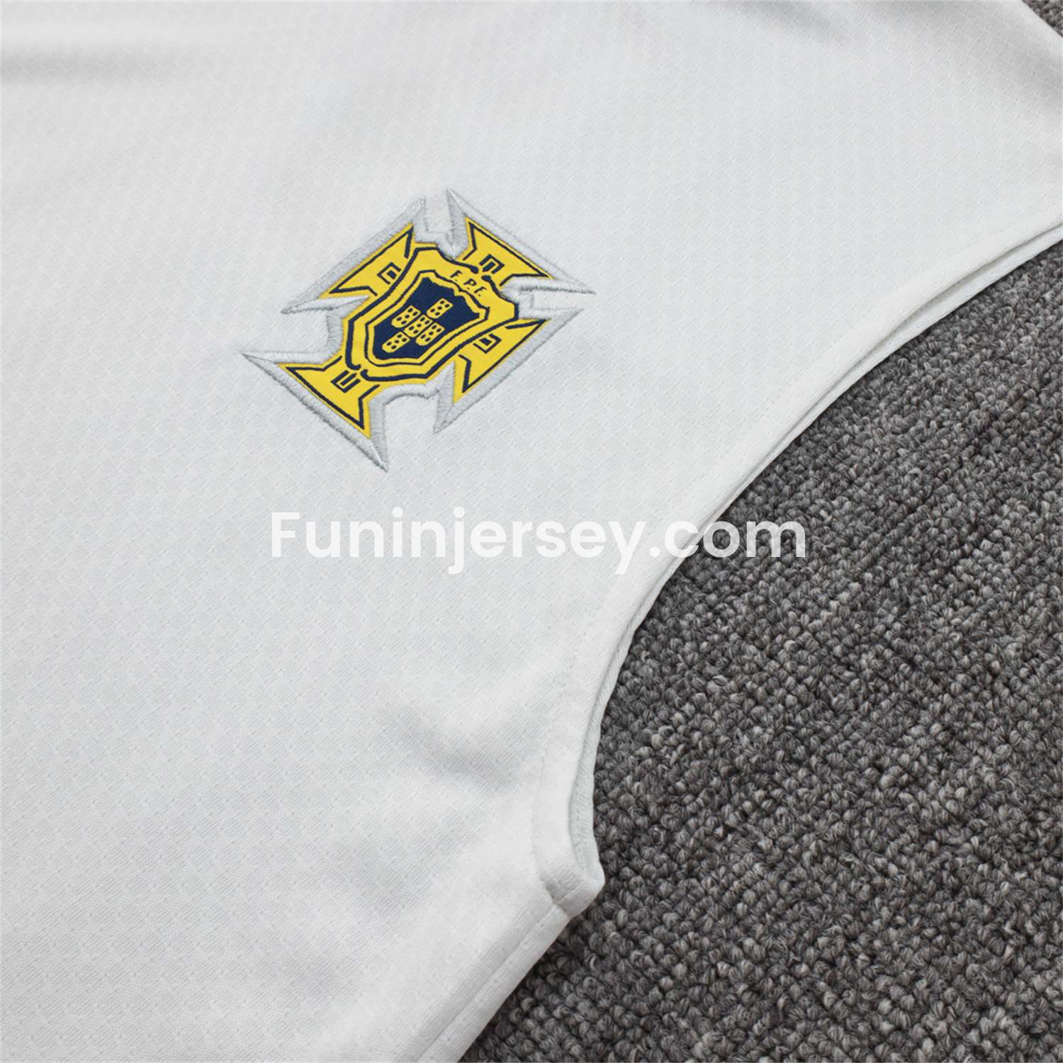 Funinjersey-Portugal 25-26 Vest Training Set - Off White Top and Deep Blue Shorts