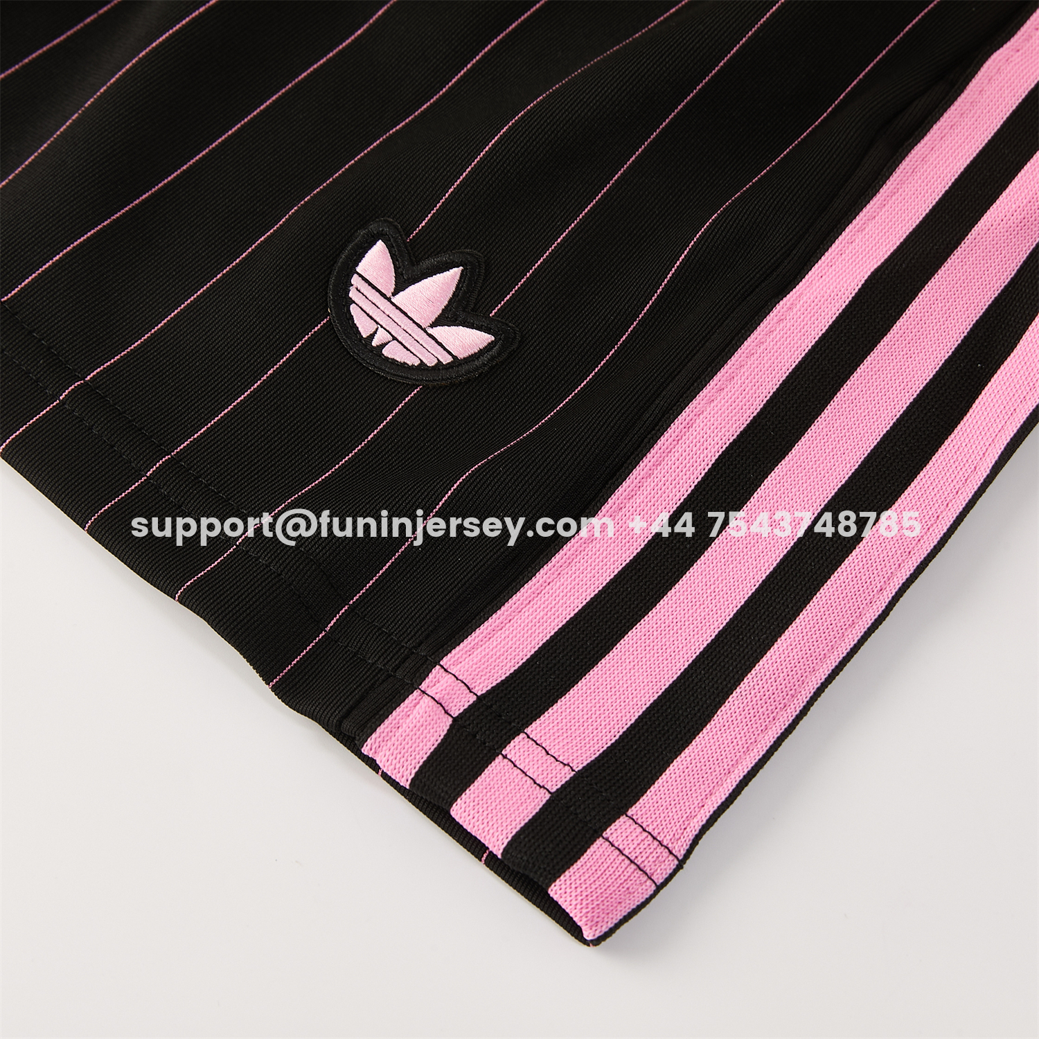 Funinjersey-Juventus 26-27 Short-Sleeve Training Set - Pink Lines Black Top & Shorts