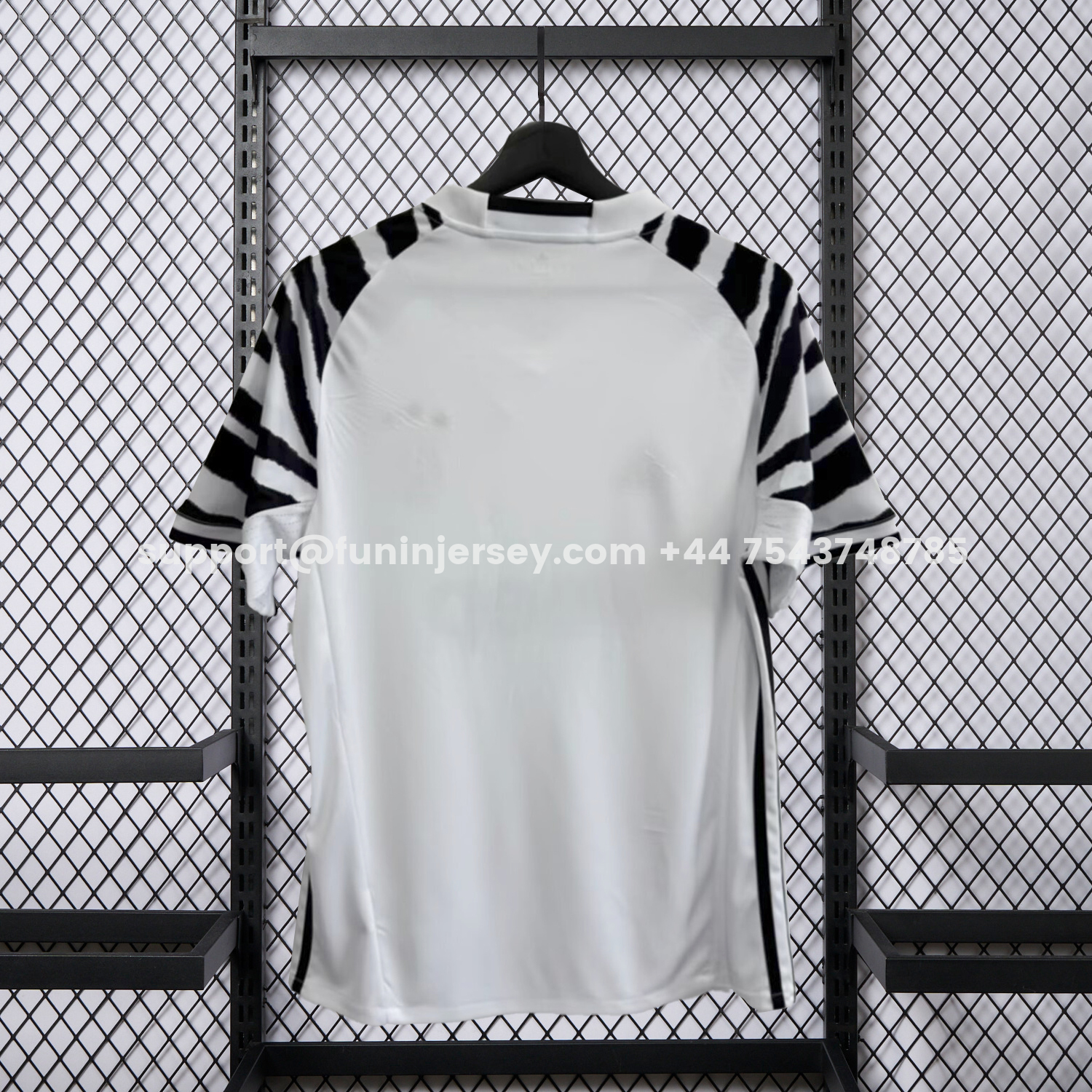 Funinjersey-Retro Juventus 2016-17 Home Jersey