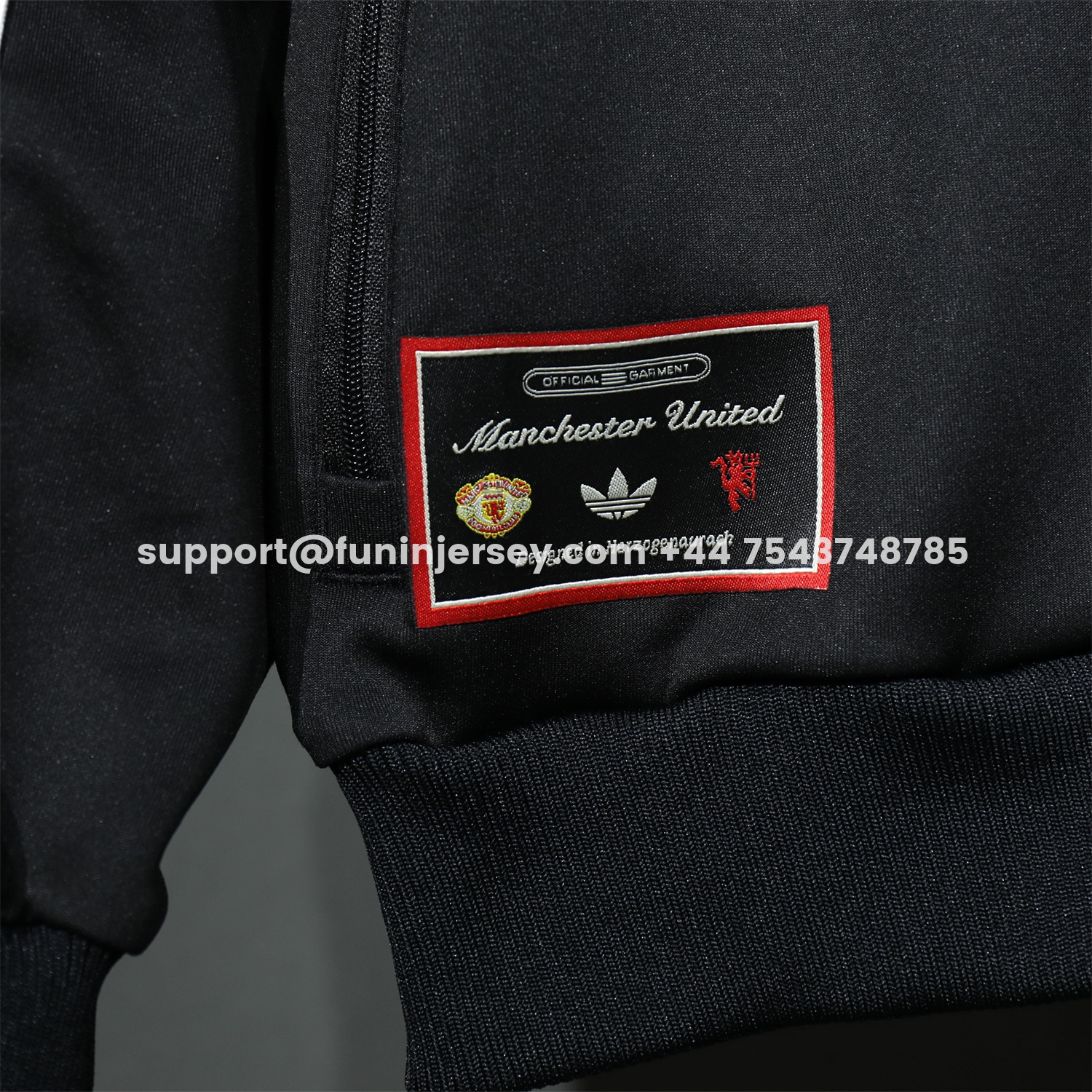 Funinjersey-Manchester United 25-26 Red Lines Training Set - Black Top and Black Pants