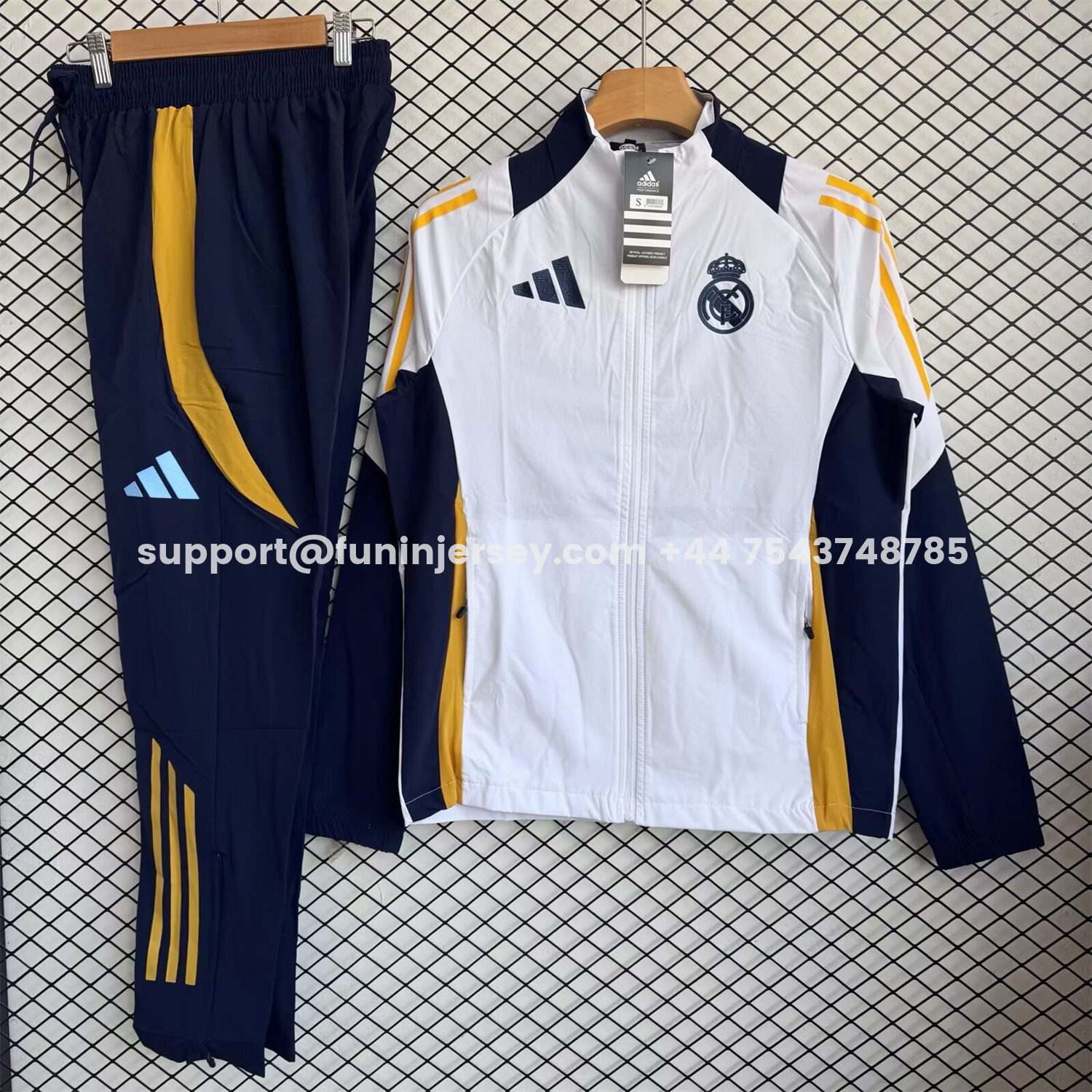 Funinjersey-Real Madrid 25-26 Windbreaker Training Set - White Top and Black Pants