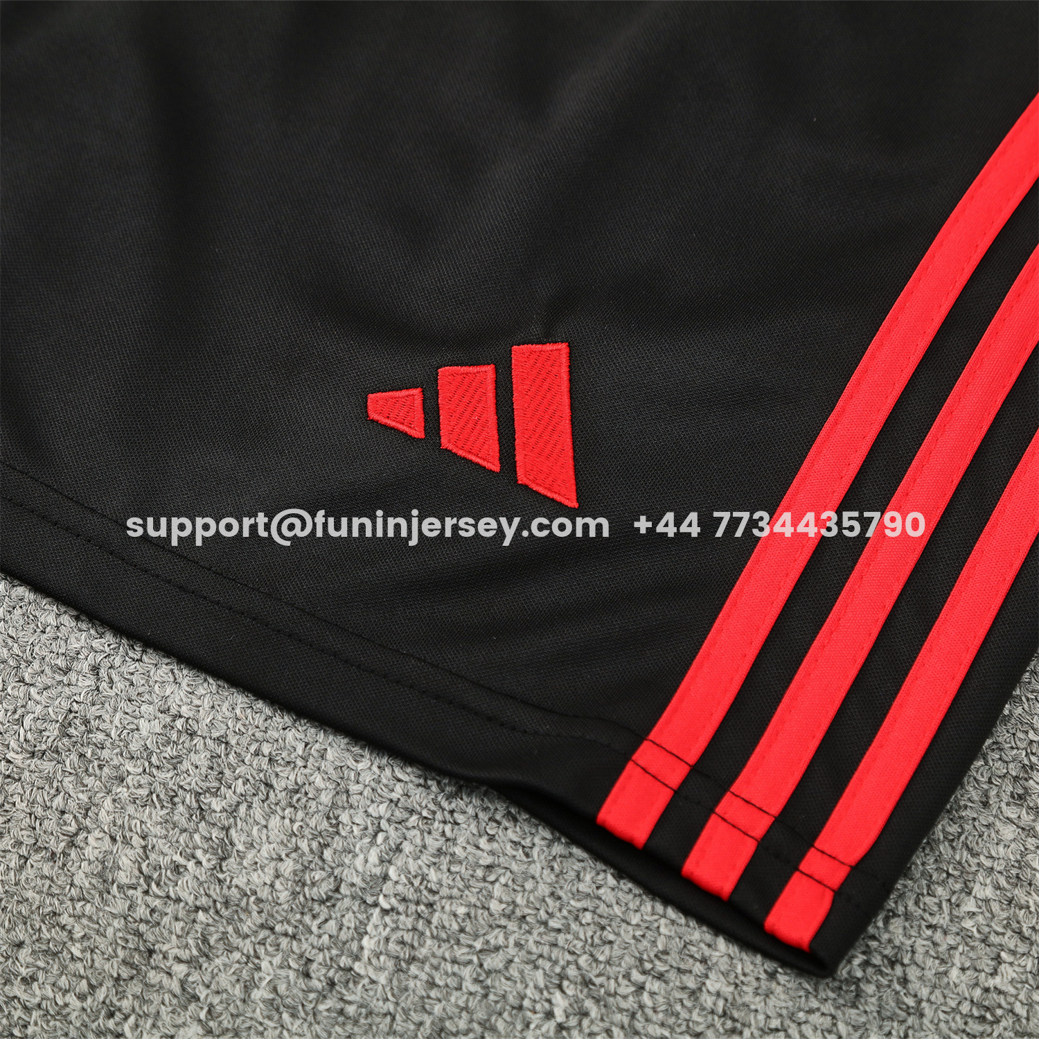Funinjersey-Manchester United 25-26 Short-Sleeve Training Set - Red Edge White Top & Black Shorts