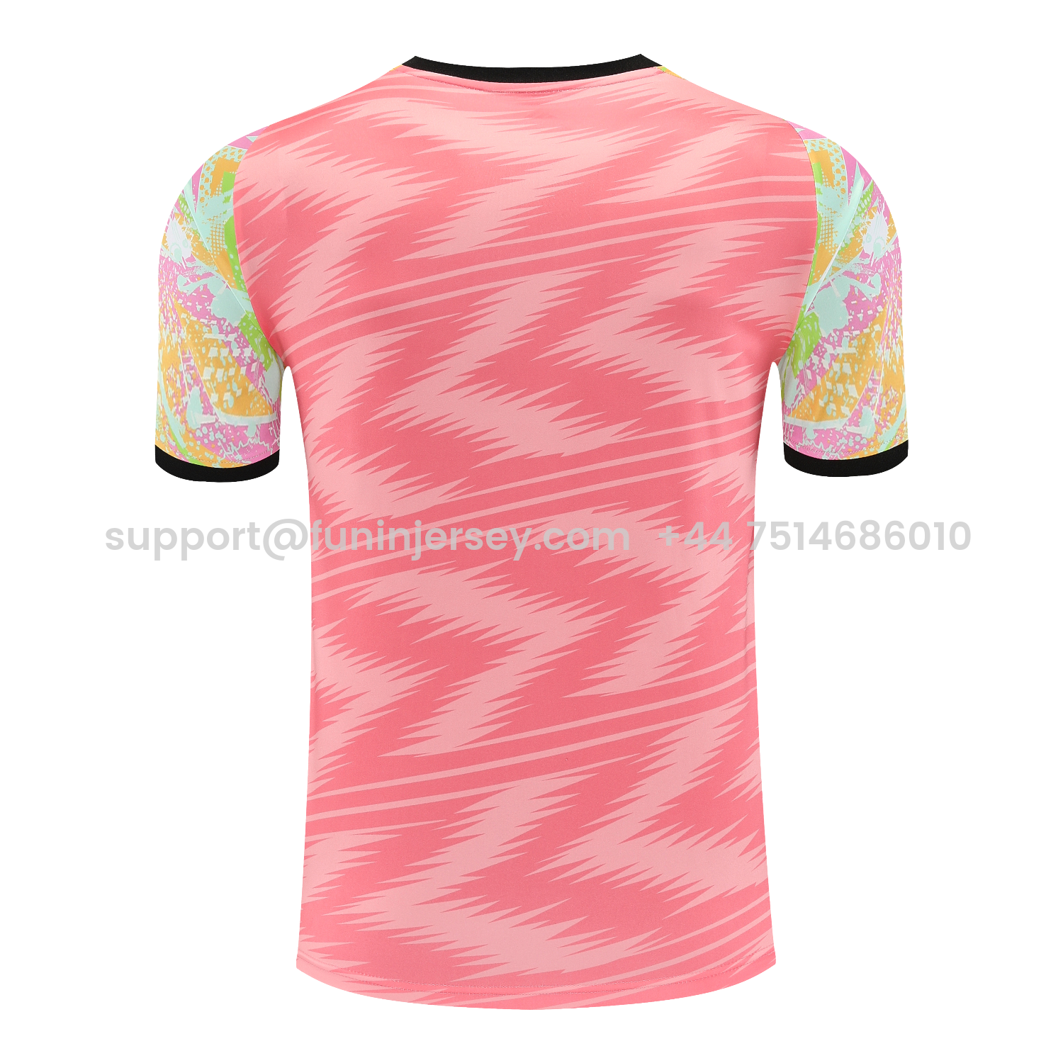 Funinjersey-Real Madrid 25-26 Short-Sleeve Training Set - Pink Arrow Pattern Top & Black Shorts