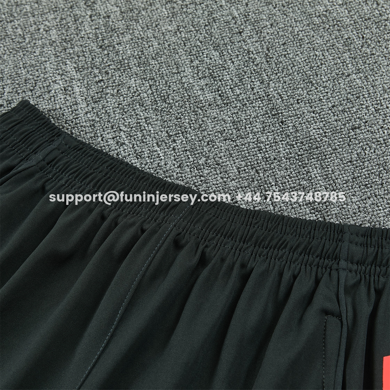 Funinjersey-Bayern Munich 25-26 Vest Training Set - Coral With Black Accents Top & Black With Coral Accents Pants