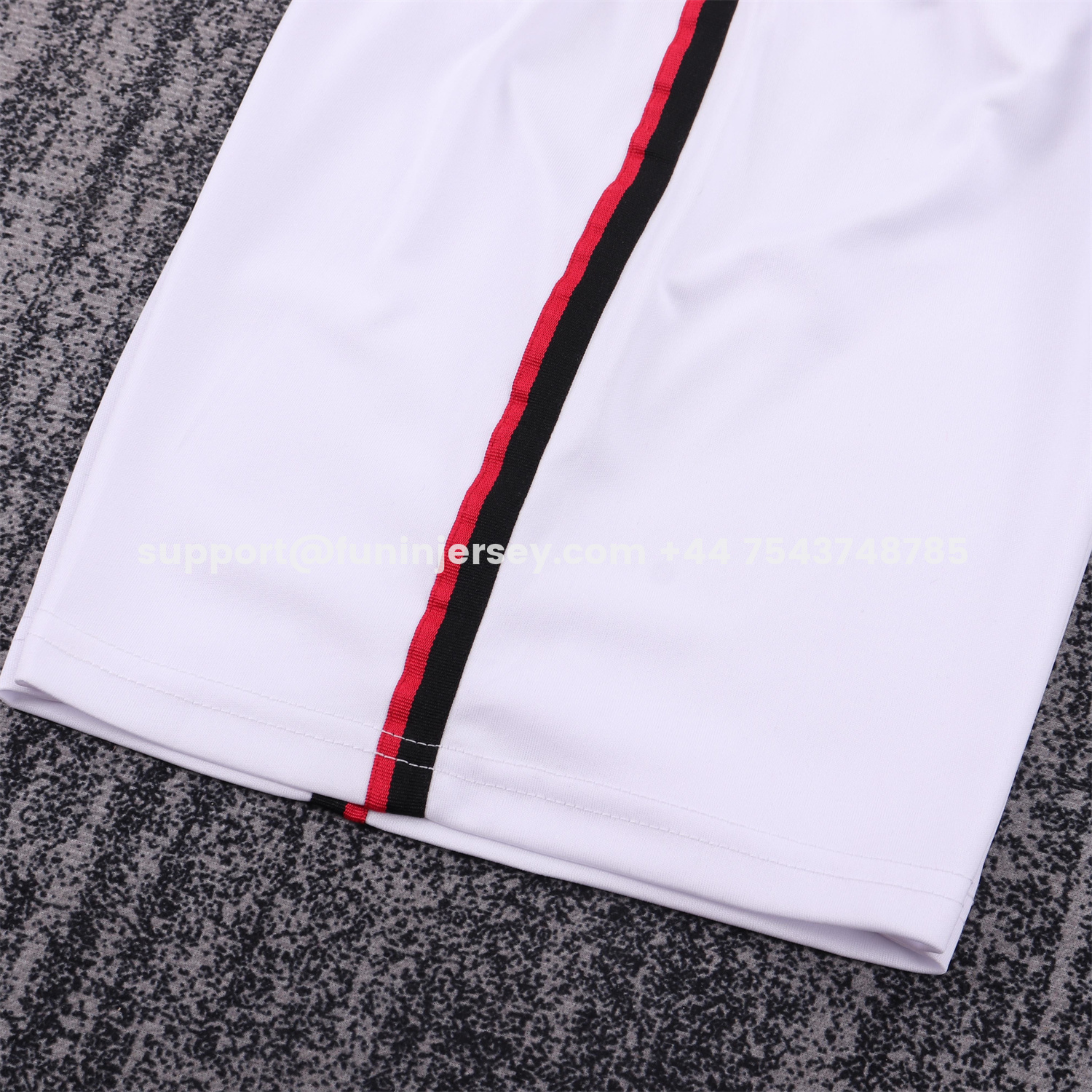 Funinjersey-Retro Manchester United 1999-00 Home Kids Kit