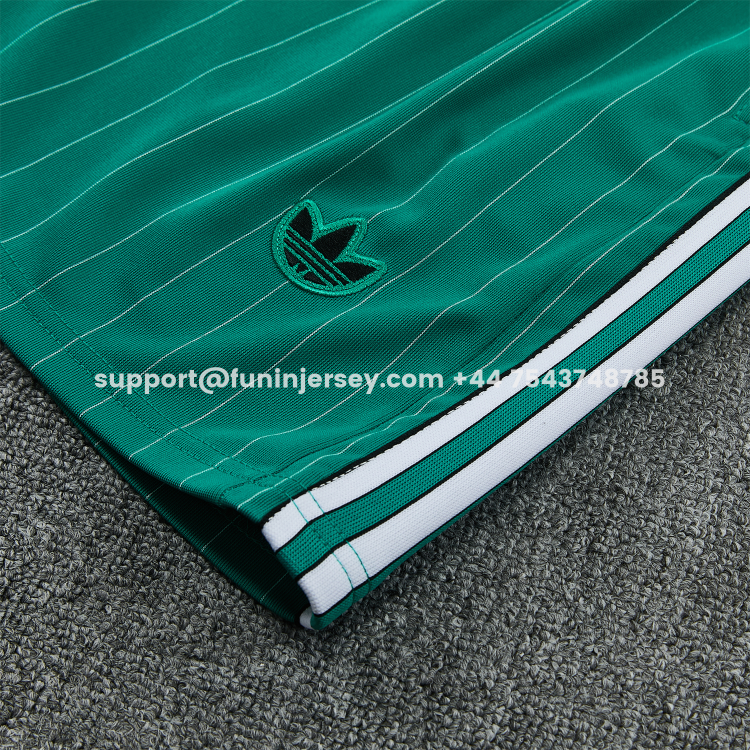 Funinjersey-Liver.pool 25-26 Retro Style Short-Sleeve Training Set - Green With White Stripes Top & Pants