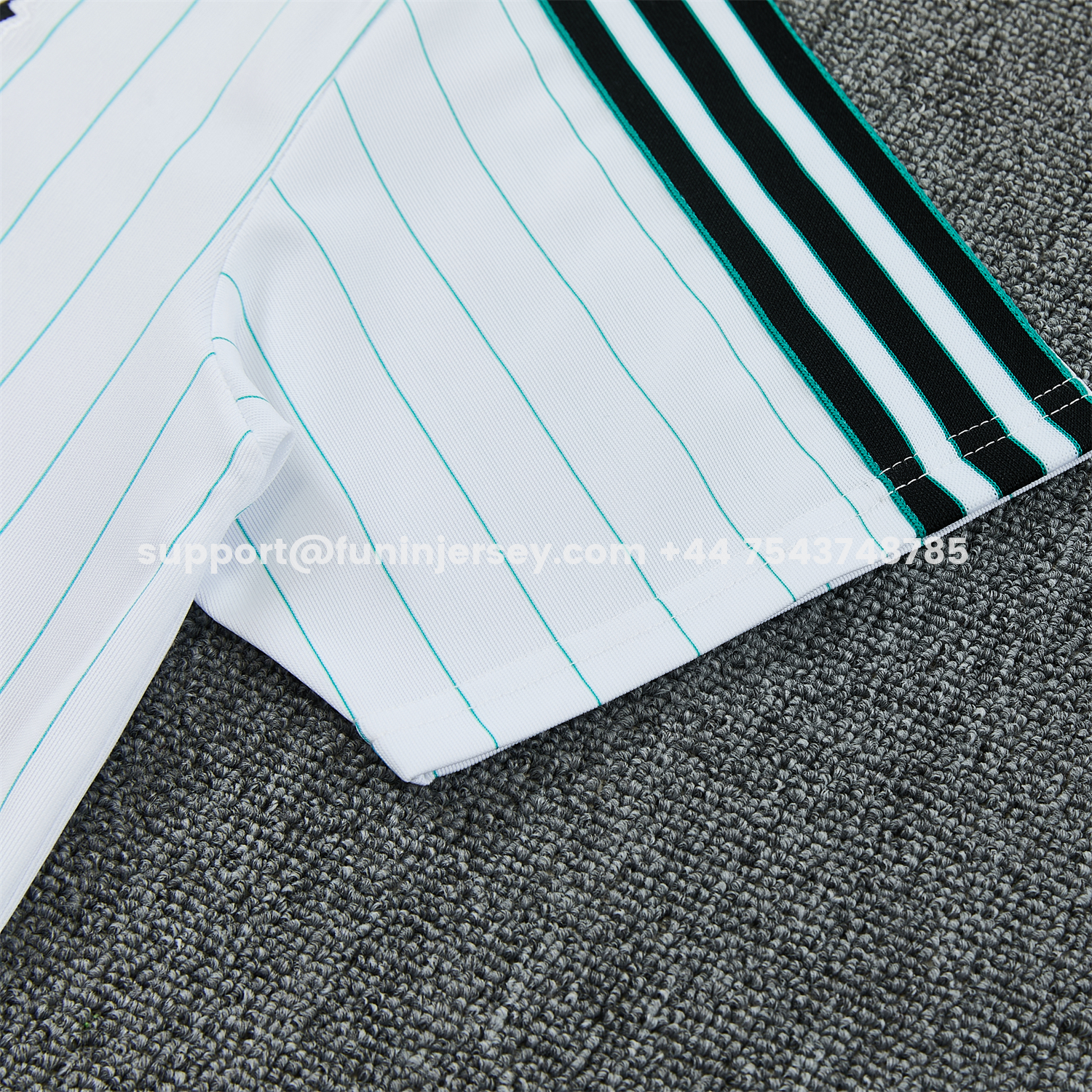 Funinjersey-Liver.pool 25-26 Retro Style Short-Sleeve Training Set - Colors Top & Colors Pants