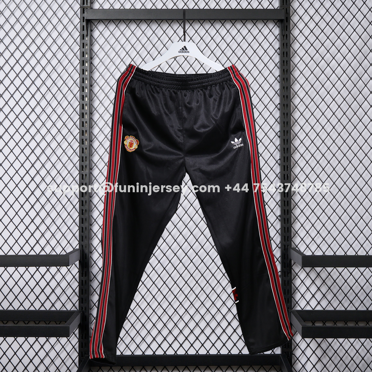 Funinjersey-Manchester United 25-26 Training Set - Red Black Top and Black Pants