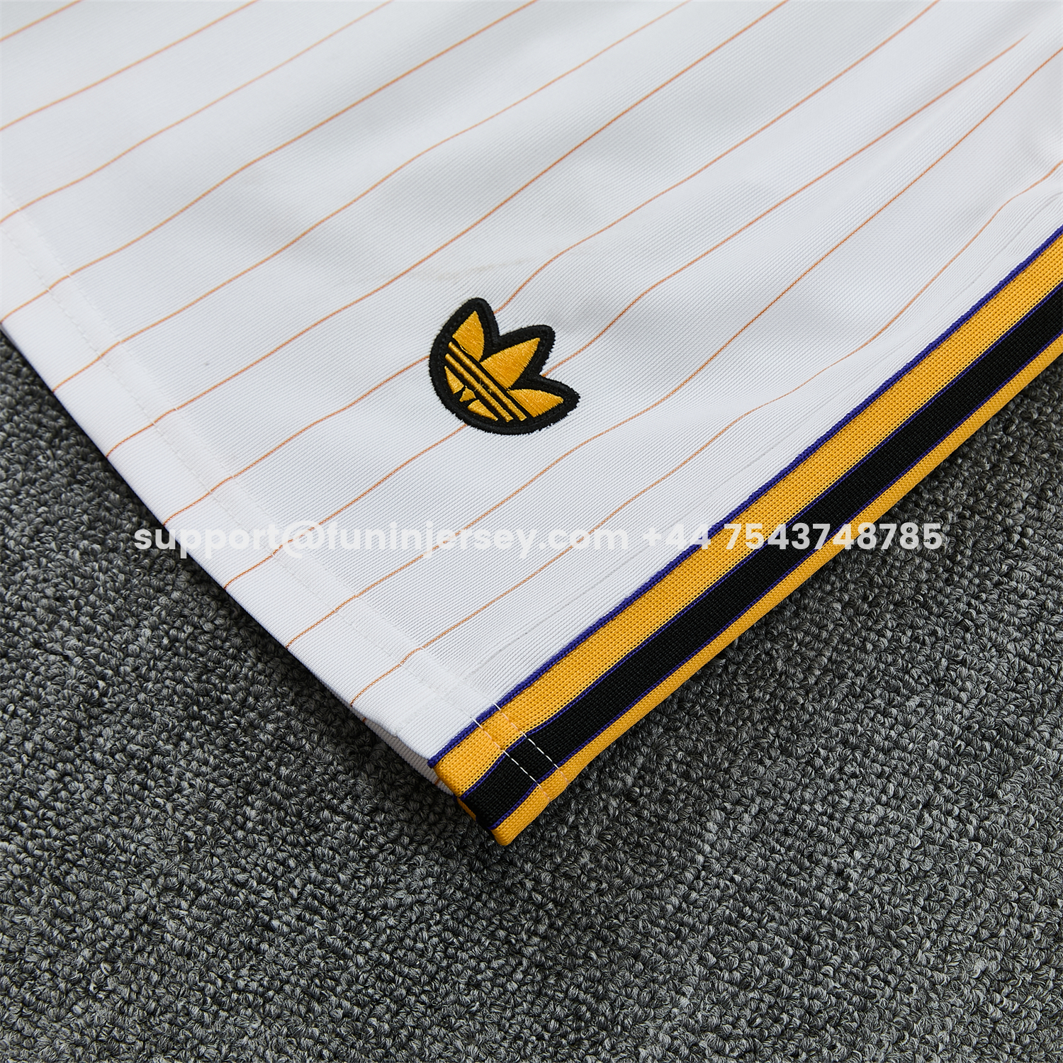Funinjersey-Manchester United 25-26 Retro Style Short-Sleeve Training Set - White With Thin Black Stripes Top & Pants