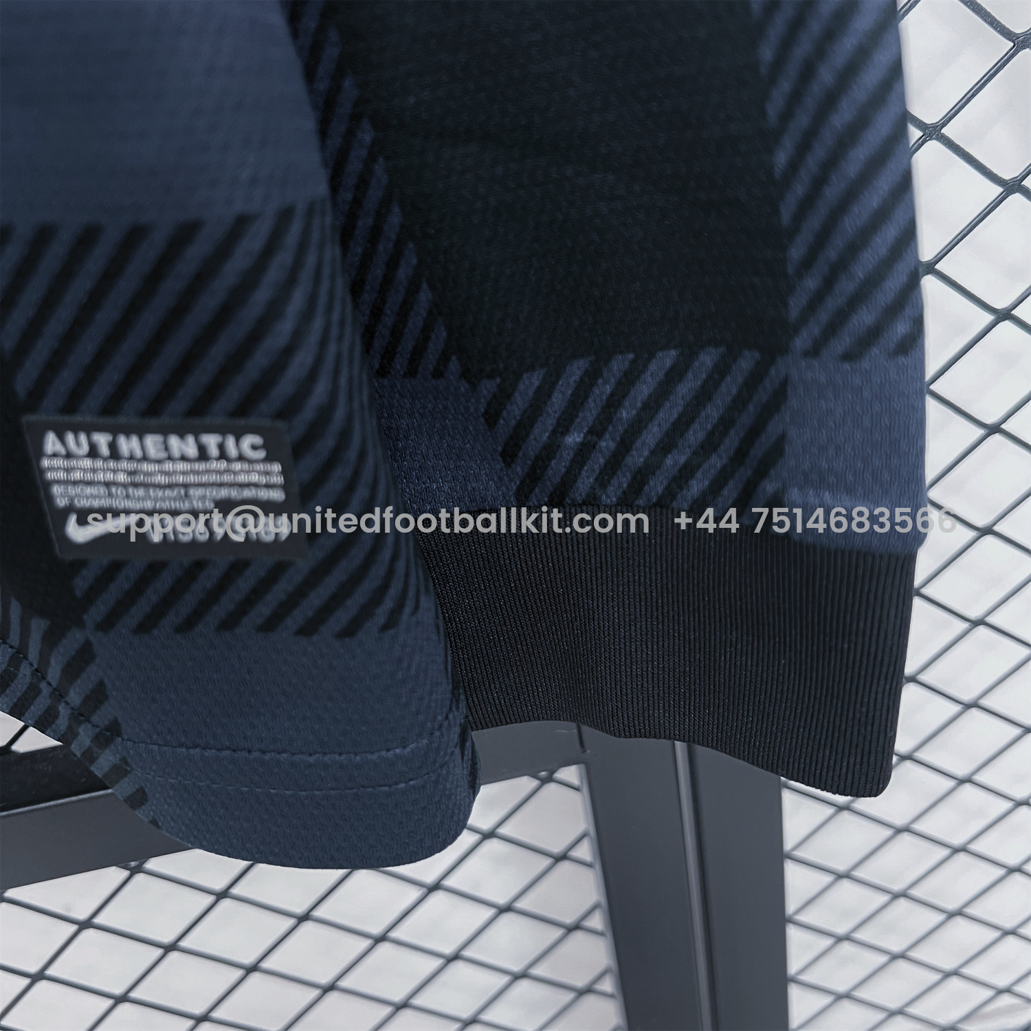 Unitedfootballkit.com | Retro Manchester United 13-14 Away Long Sleeves Jersey -Customize Name, Number and Patch | Worldwide Shipping