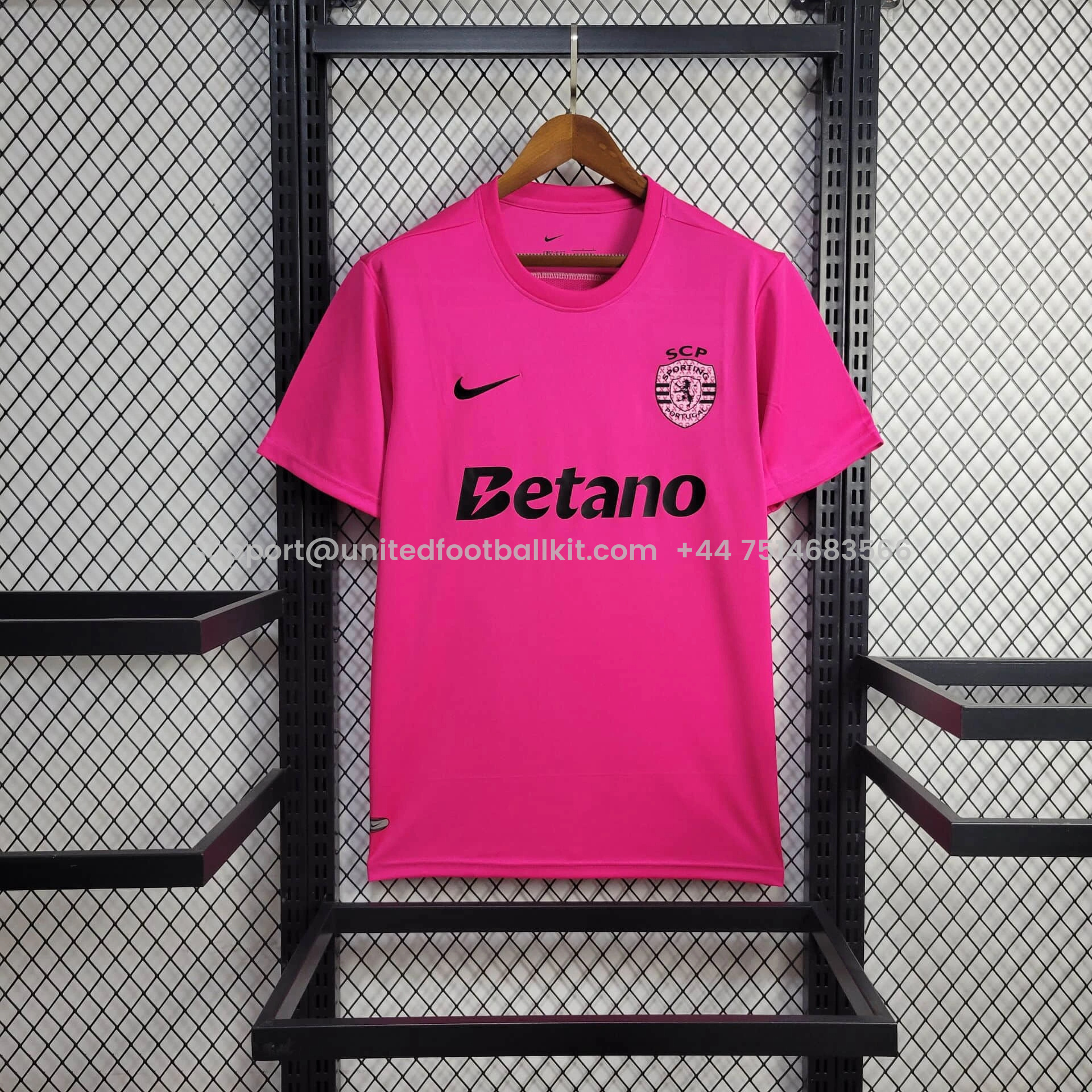 Unitedfootballkit.com | Sporting CP Portugal 24-25 Pink October Jersey - Fans Version -Customize Name, Number and Patch | Worldwide Shipping