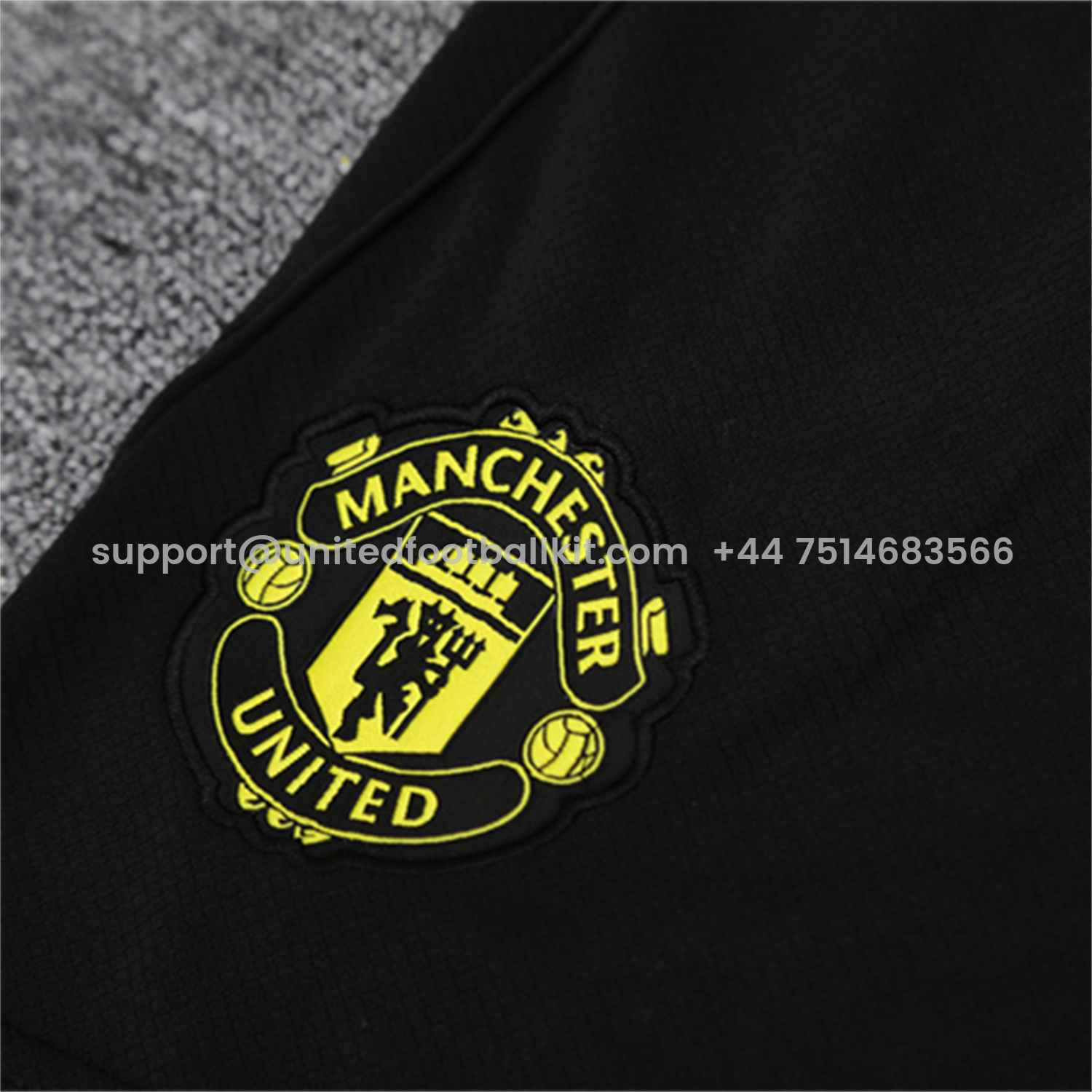 Unitedfootballkit.com | Manchester United 25-26 Kids Short-Sleeve Training Set - Black Top & Black shorts -Customize Name, Number and Patch | Worldwide Shipping