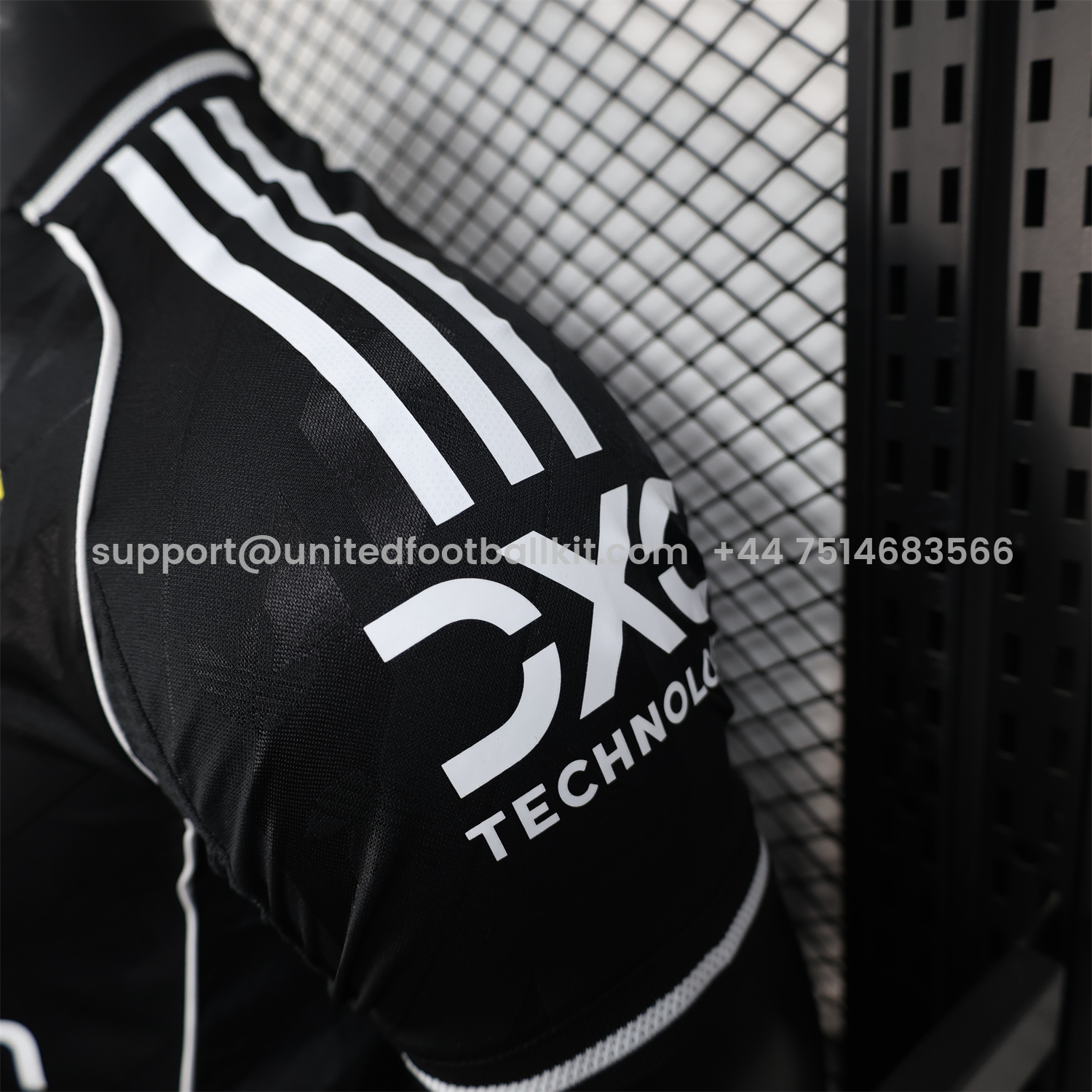 Unitedfootballkit.com | Manchester United 25-26 Black Training Jersey - Player Version -Customize Name, Number and Patch | Worldwide Shipping