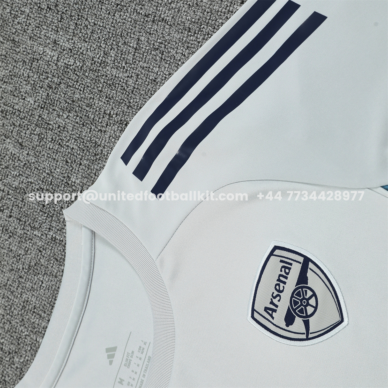 Unitedfootballkit.com | Arsenal 25-26 Short-Sleeve Training Set - Grey Top & Deep Blue Shorts -Customize Name, Number and Patch | Worldwide Shipping