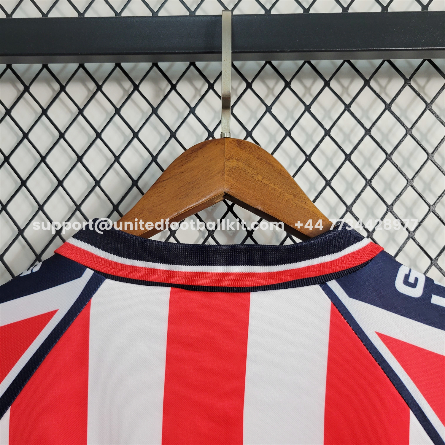 Unitedfootballkit.com | Retro Chivas de Guadalajara 2002-03 Home 2 Jersey -Customize Name, Number and Patch | Worldwide Shipping