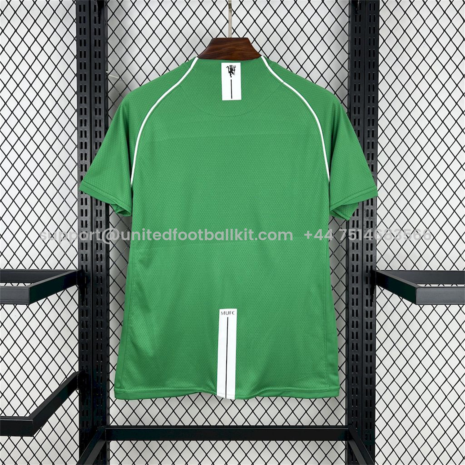 Unitedfootballkit.com | Retro Manchester United 2007-08 Green Goalkeeper Jersey -Customize Name, Number and Patch | Worldwide Shipping