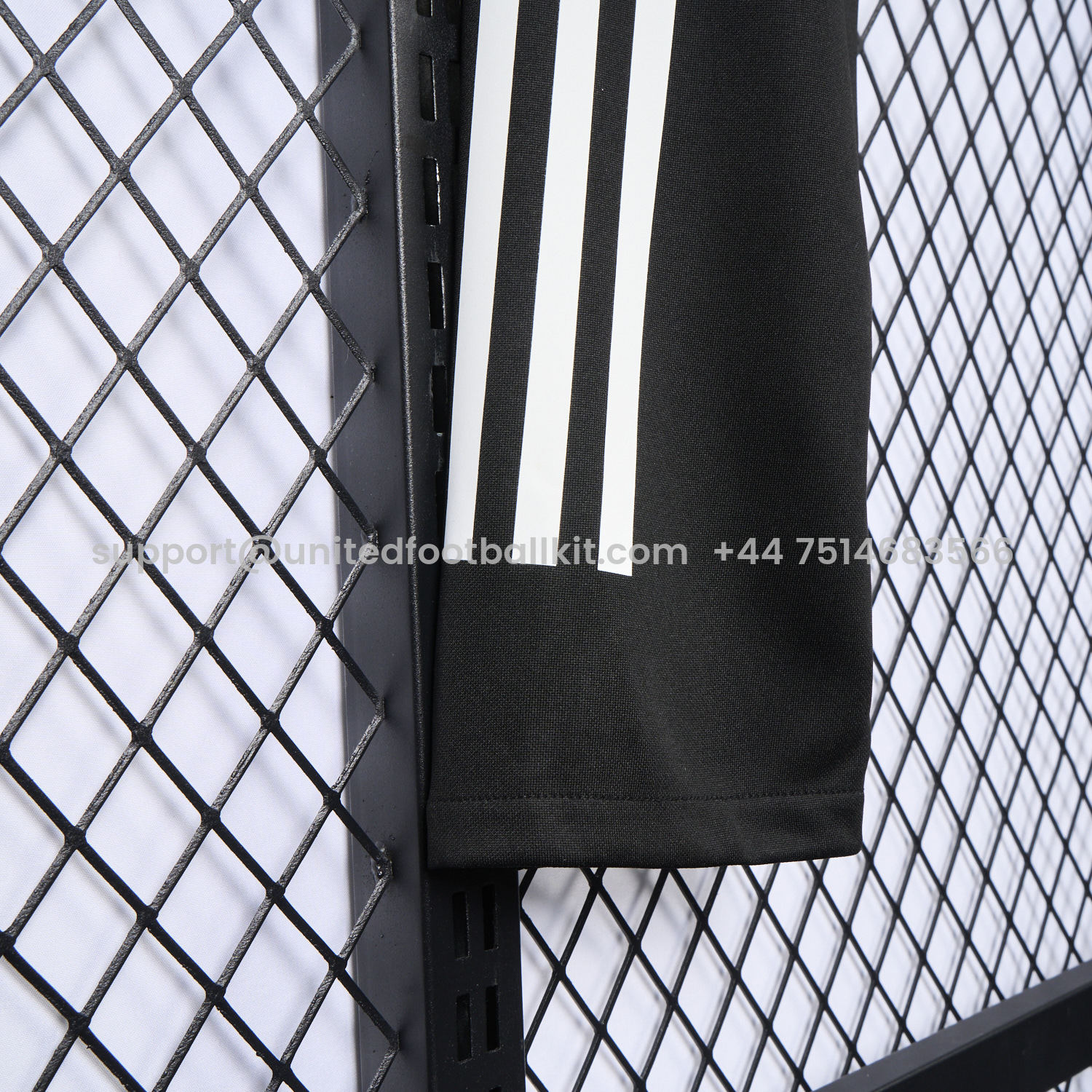 Unitedfootballkit.com | Newcastle United 24-25 Black Training Pants - Player Version -Customize Name, Number and Patch | Worldwide Shipping