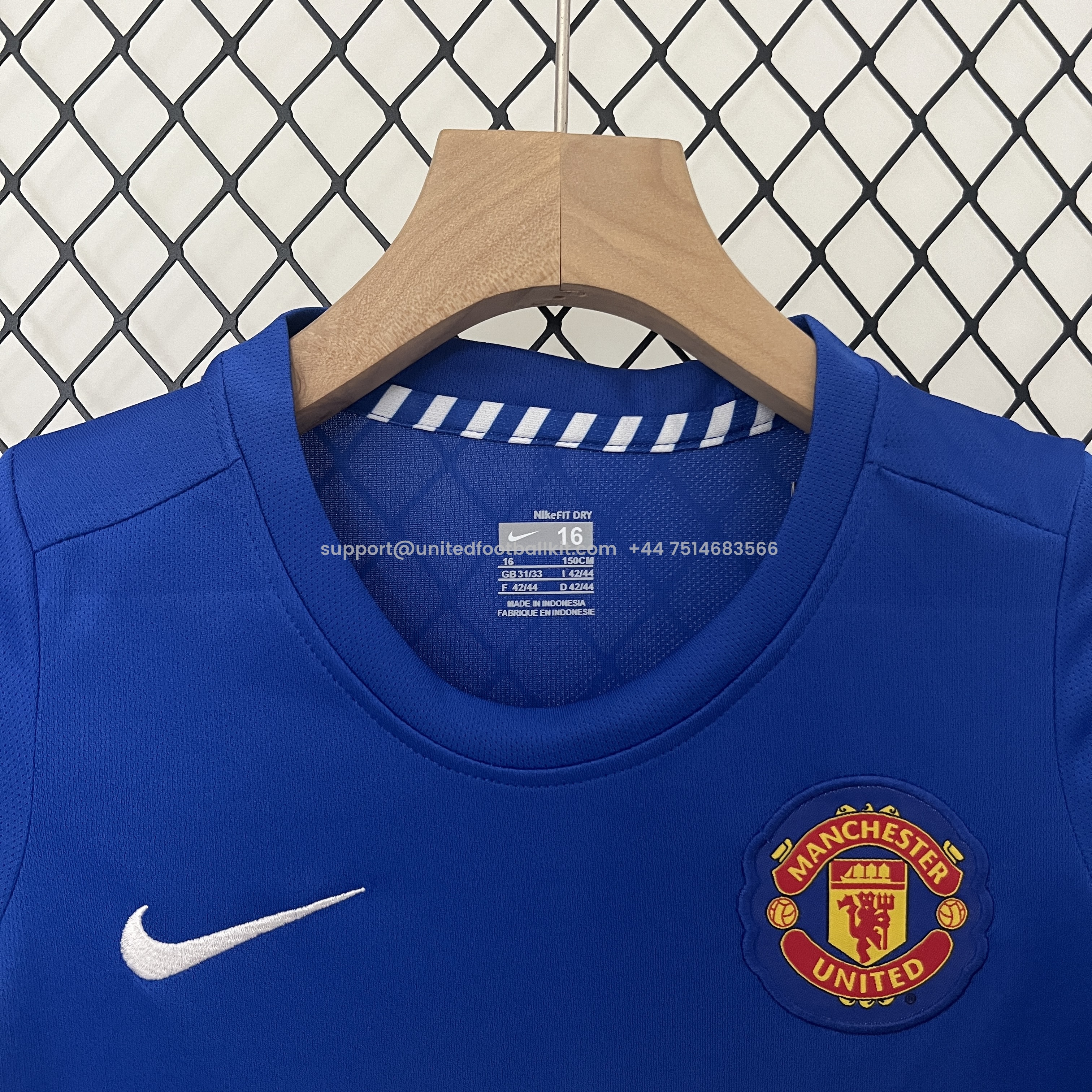 Unitedfootballkit.com | Retro Manchester United 2008-09 Third Kids Kit -Customize Name, Number and Patch | Worldwide Shipping