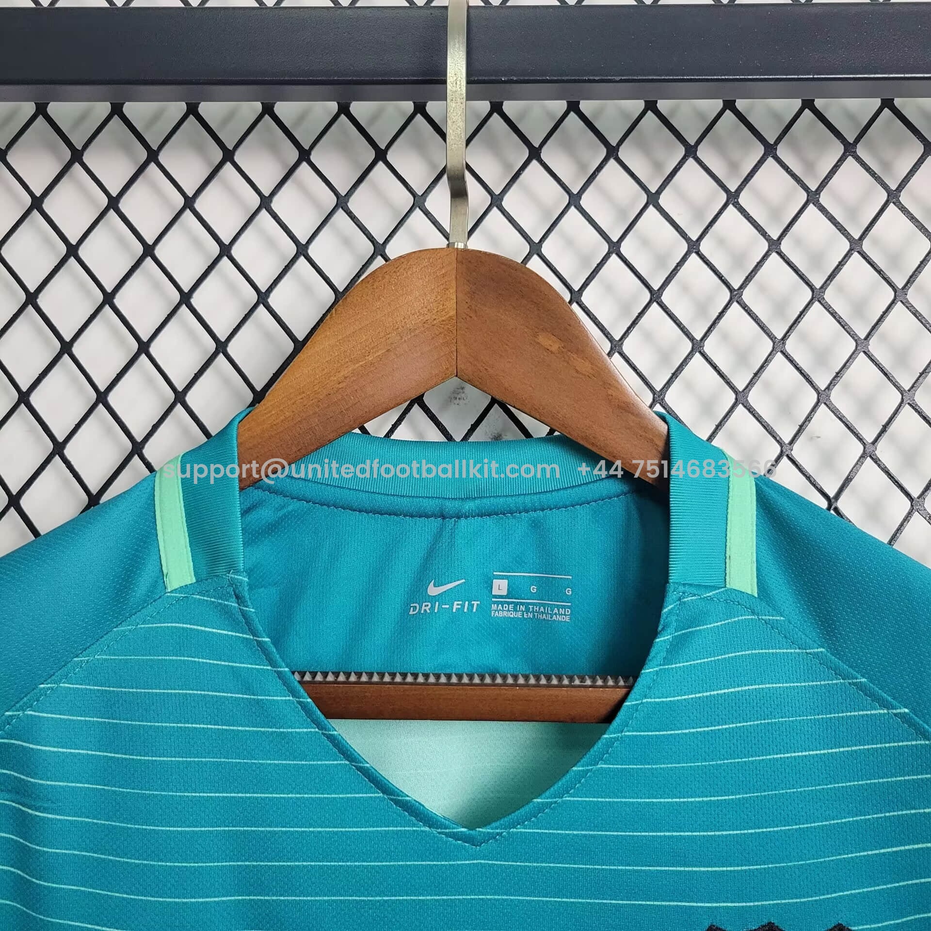 Unitedfootballkit.com | Retro Barcelona 16-17 Third Jersey -Customize Name, Number and Patch | Worldwide Shipping