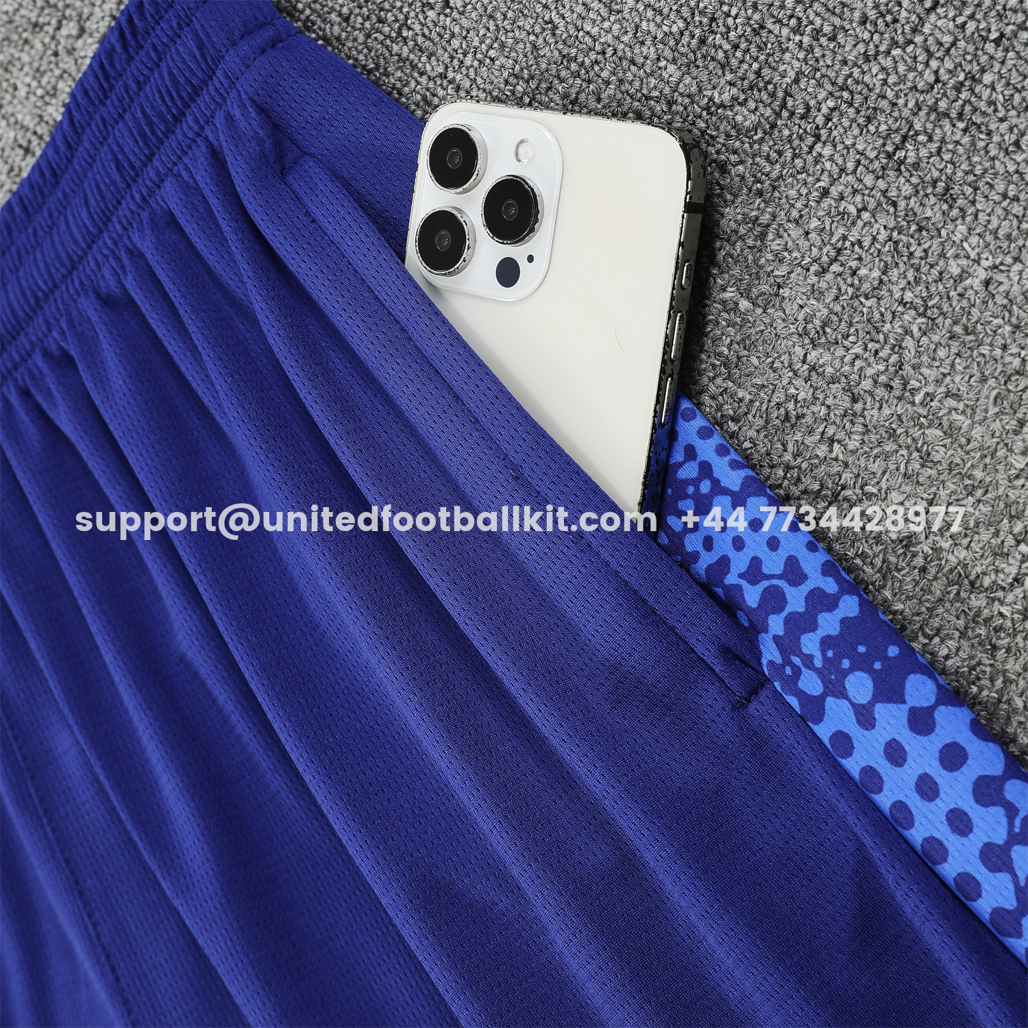 Unitedfootballkit.com | RB Leipzig 25-26 Vest Training Set - Blue With Red Top & Dark Blue Pants -Customize Name, Number and Patch | Worldwide Shipping