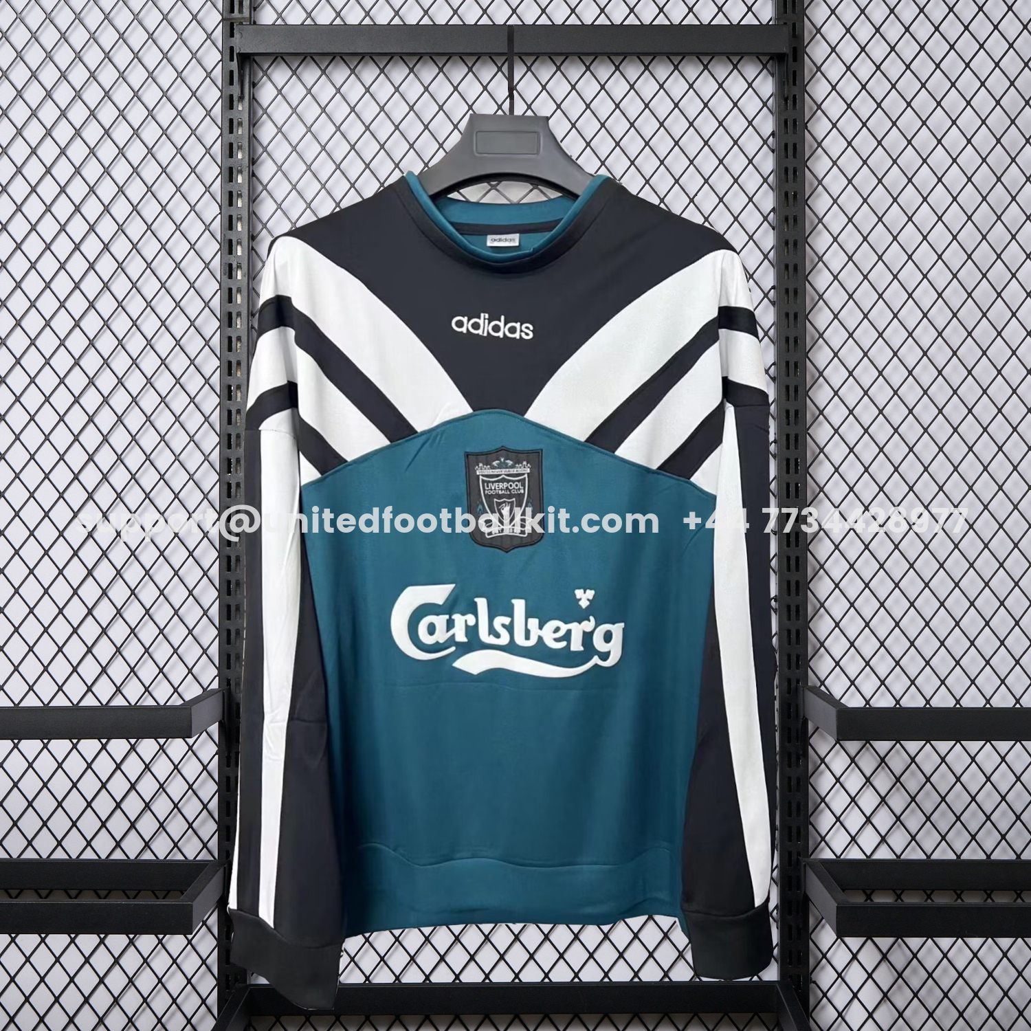 Unitedfootballkit.com | Retro Liver.pool 1995-96 Green And Black Training Unisex Pullover Hoodie -Customize Name, Number and Patch | Worldwide Shipping