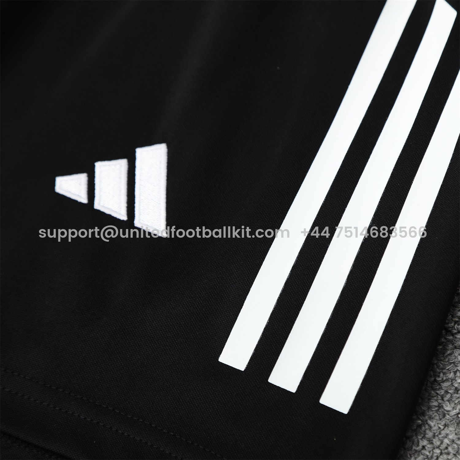 Unitedfootballkit.com | Real Madrid 25-26 Vest Training Set - Blue Black Dragon Vest & Black-White Shorts -Customize Name, Number and Patch | Worldwide Shipping