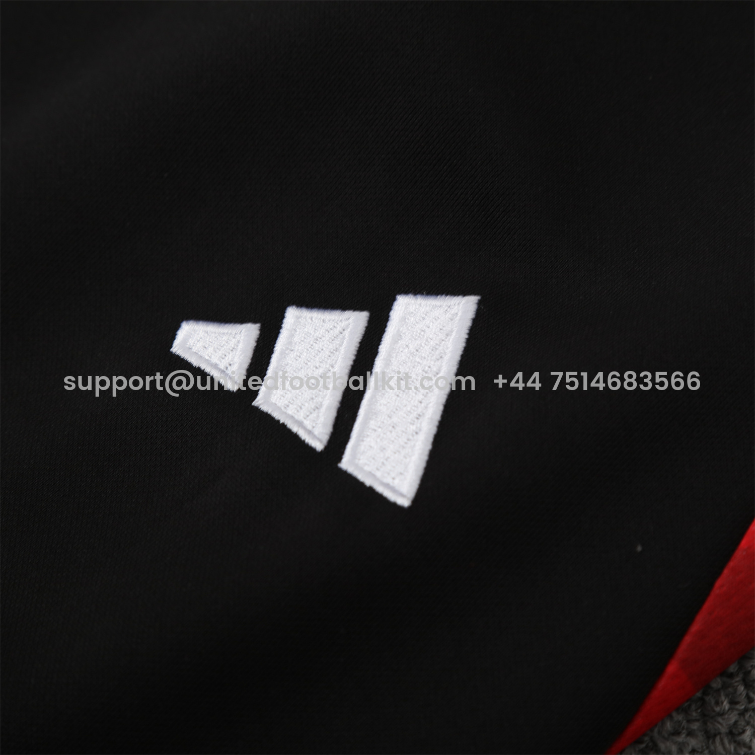 Unitedfootballkit.com | Manchester United 25-26 Traning Hoodie Set - Flowing Red Hoodie With Black Pants -Customize Name, Number and Patch | Worldwide Shipping