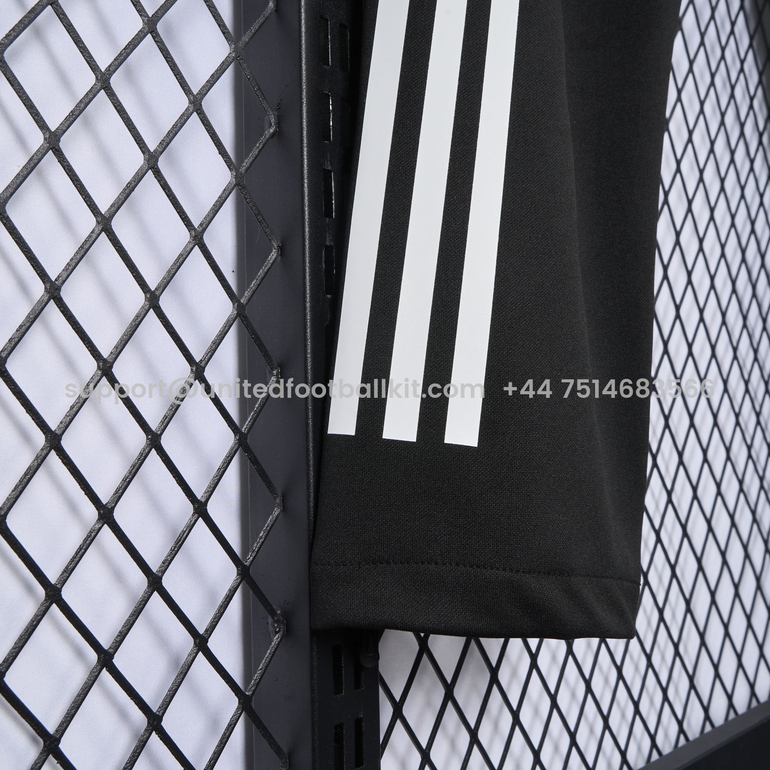 Unitedfootballkit.com | Manchester United 25-26 Black Training Pants - Player Version -Customize Name, Number and Patch | Worldwide Shipping