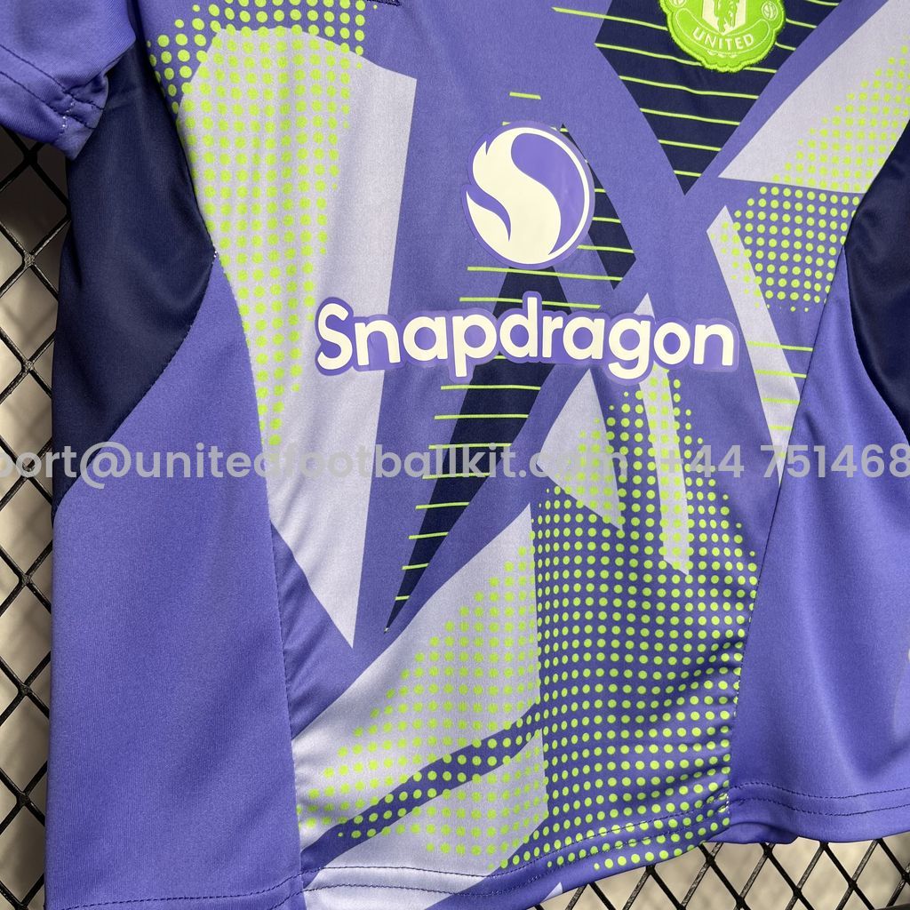 Unitedfootballkit.com | Manchester United 24-25 Purple Goalkeeper Kids Kit -Customize Name, Number and Patch | Worldwide Shipping