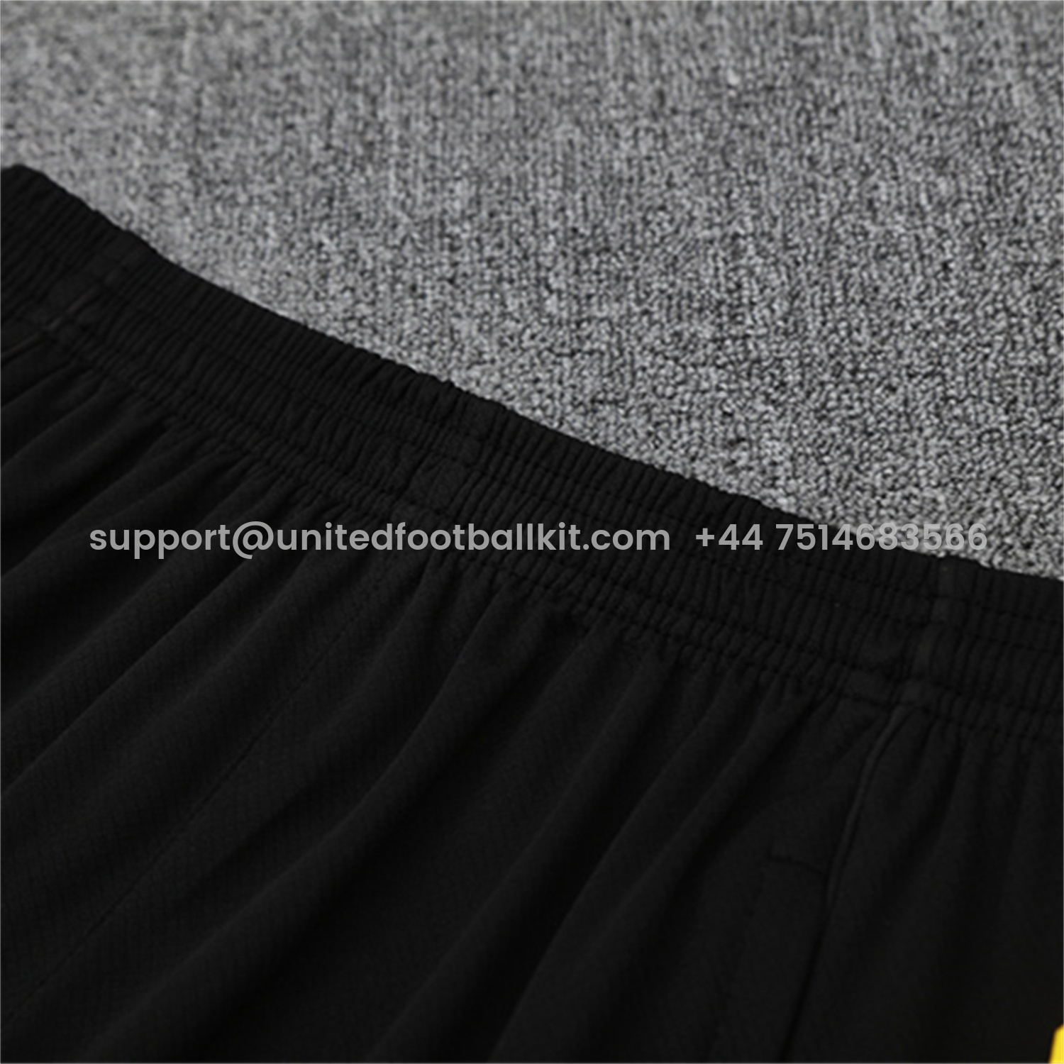 Unitedfootballkit.com | Manchester United 25-26 Kids Short-Sleeve Training Set - Black Top & Black shorts -Customize Name, Number and Patch | Worldwide Shipping