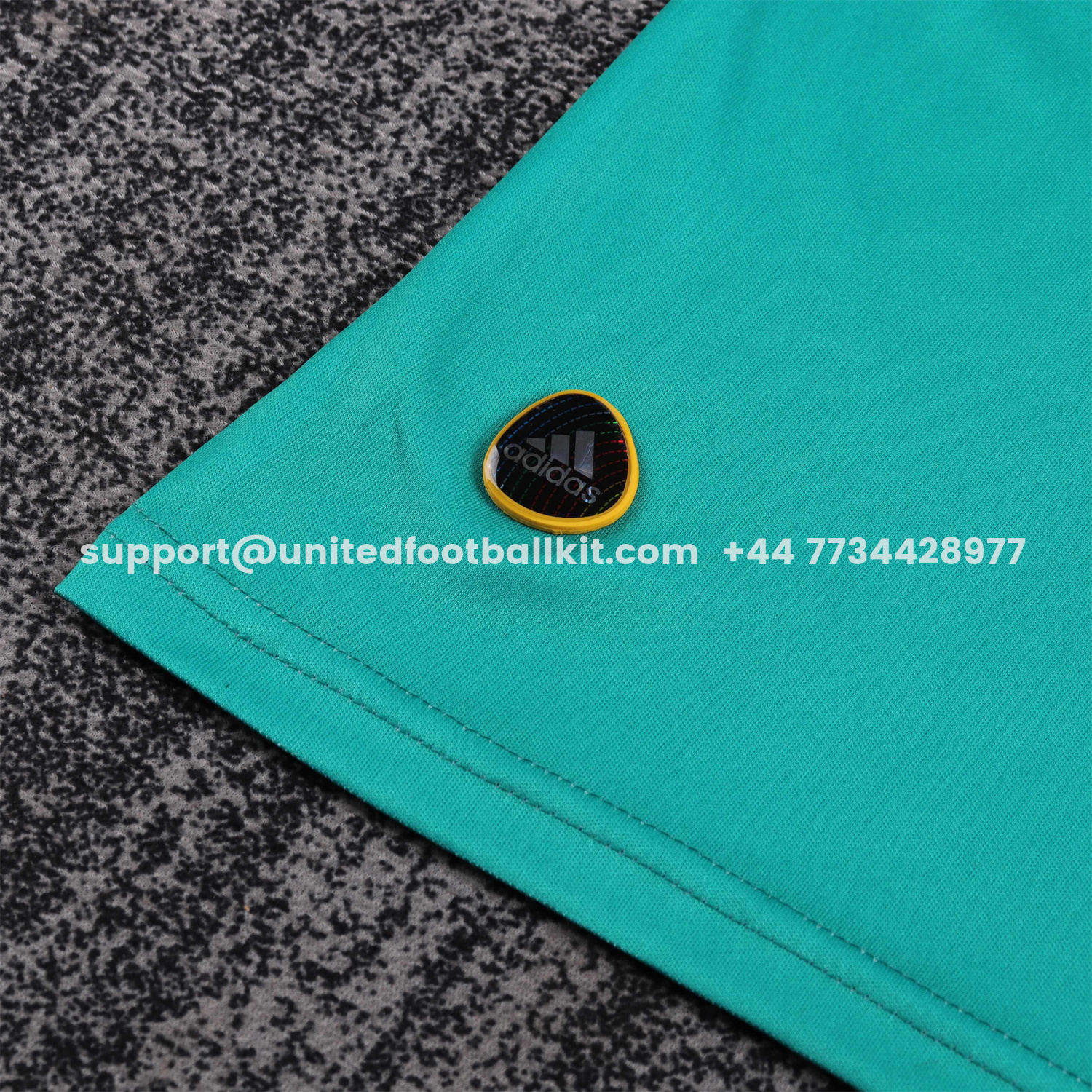 Unitedfootballkit.com | Retro Spain 2010 Green Goalkeeper Kids Kit -Customize Name, Number and Patch | Worldwide Shipping