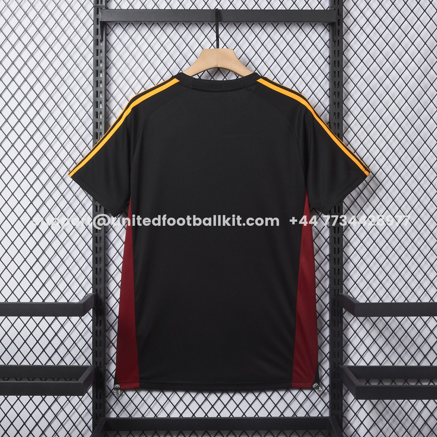 Unitedfootballkit.com | AS Roma 25-26 Travel Special Black Jersey - Fans Version -Customize Name, Number and Patch | Worldwide Shipping