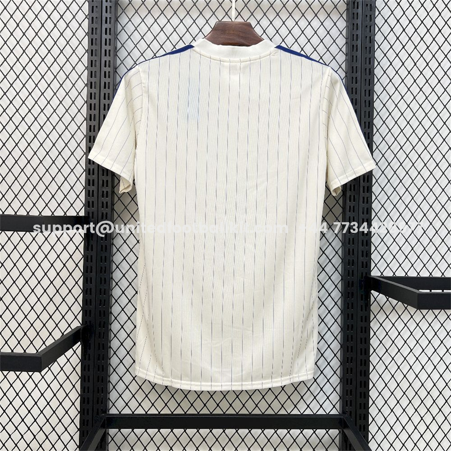 Unitedfootballkit.com | C.H.E.L.S.E.A 25-26 Trefoil White Travel Jersey - Fans Version -Customize Name, Number and Patch | Worldwide Shipping