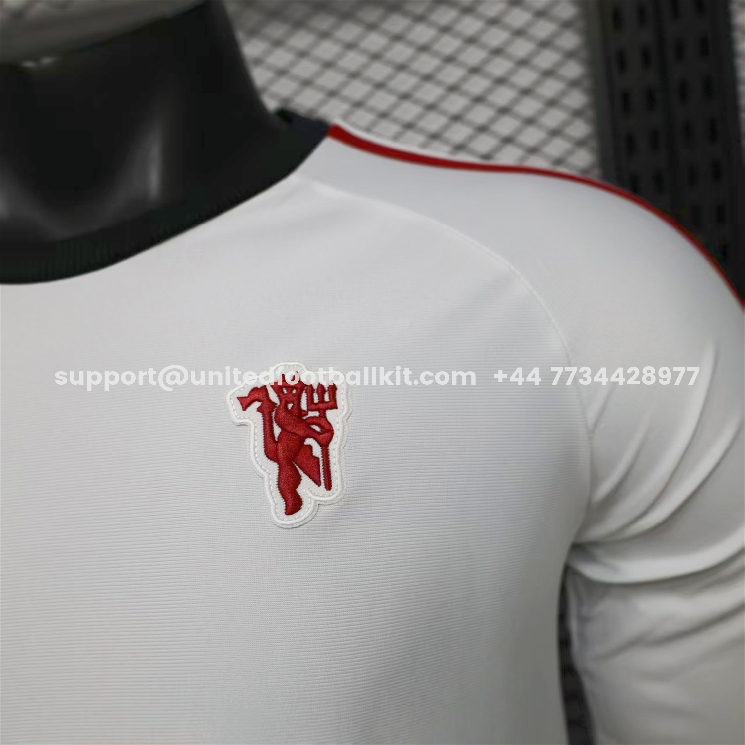 Unitedfootballkit.com | Manchester United 26-27 White Casual Long Sleeves Jersey - Player Version -Customize Name, Number and Patch | Worldwide Shipping