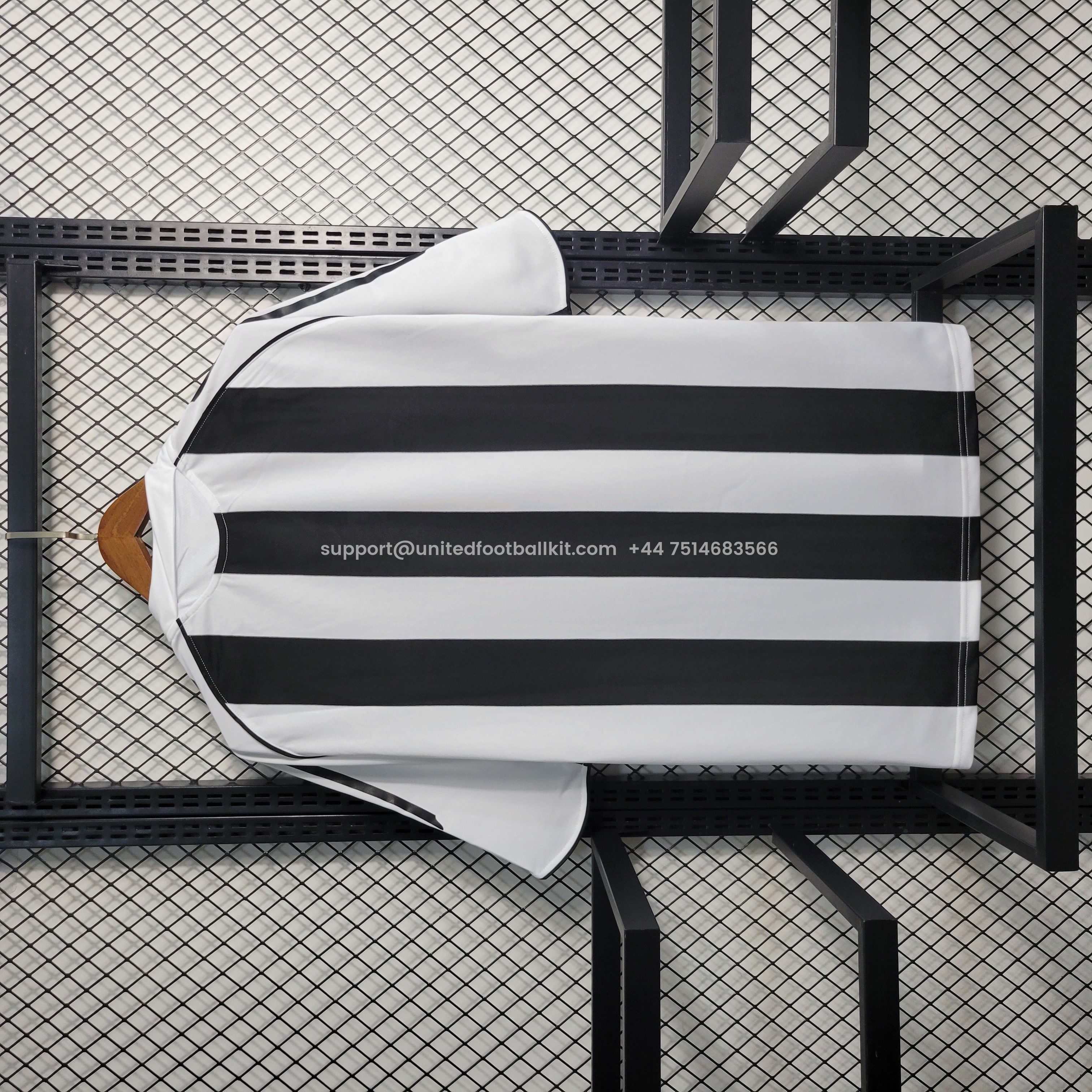 Unitedfootballkit.com | Retro Newcastle United 04-06 Home Stadium Jersey -Customize Name, Number and Patch | Worldwide Shipping