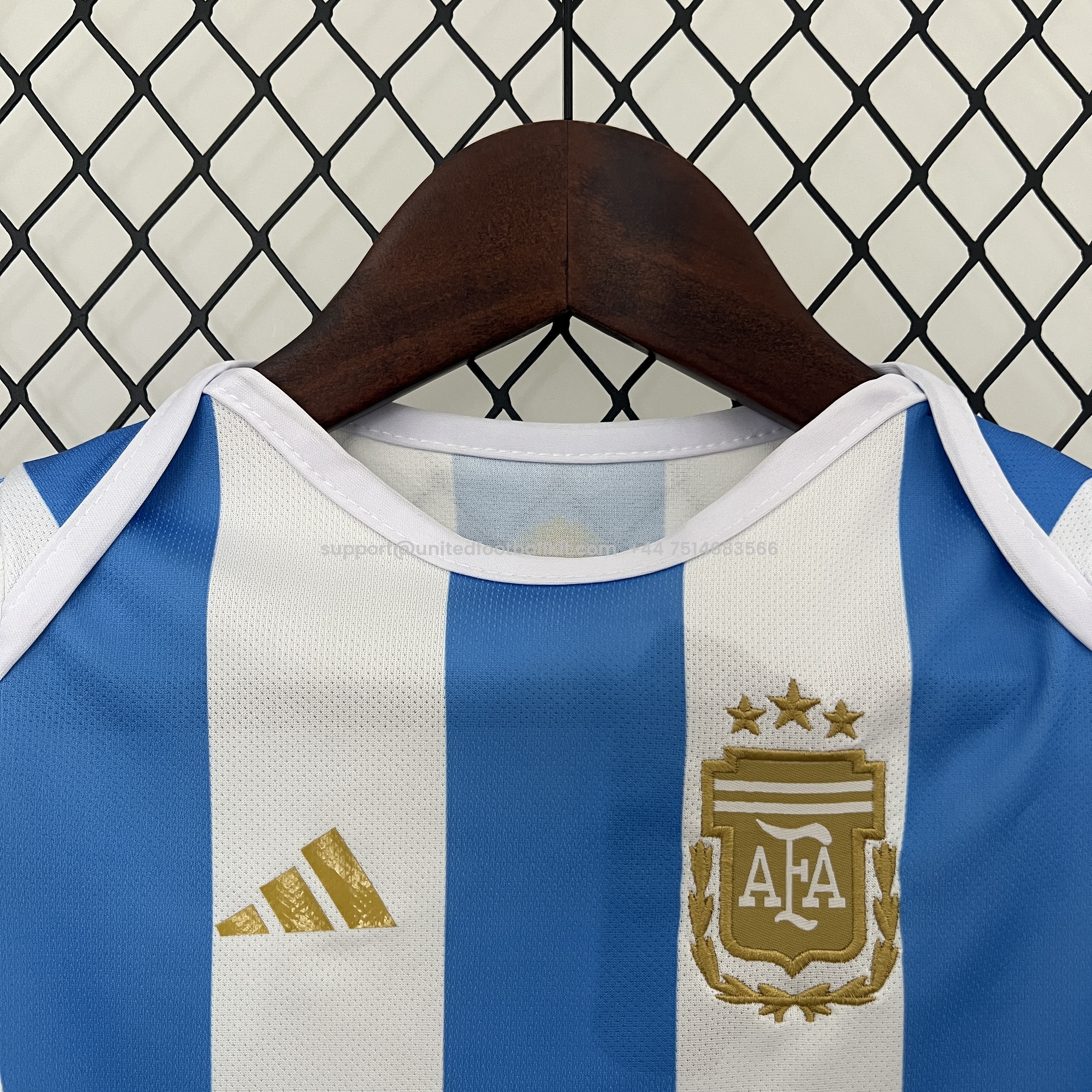 Unitedfootballkit.com | Argentina 2024 Home Baby Crawling Suit -Customize Name, Number and Patch | Worldwide Shipping