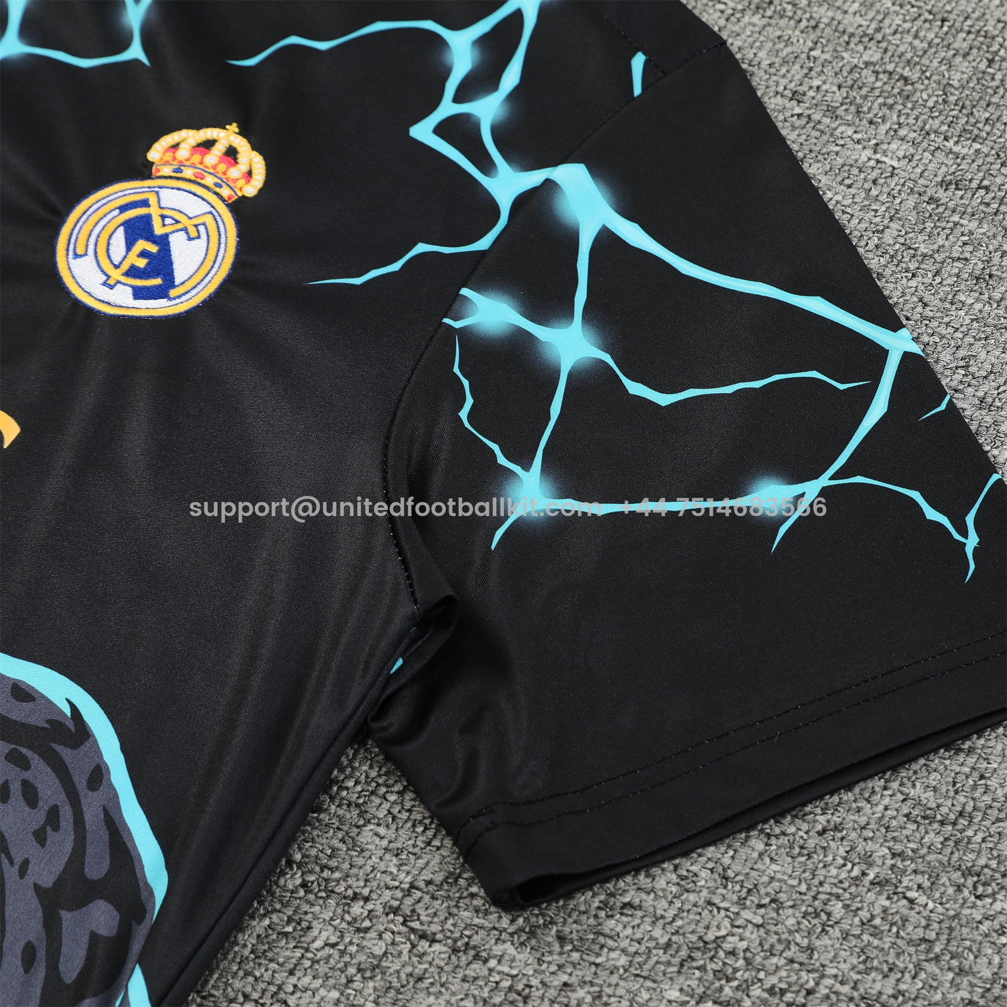 Unitedfootballkit.com | Real Madrid 24-25 Short-Sleeve Training Set - Green Leopard Top & Black Shorts -Customize Name, Number and Patch | Worldwide Shipping