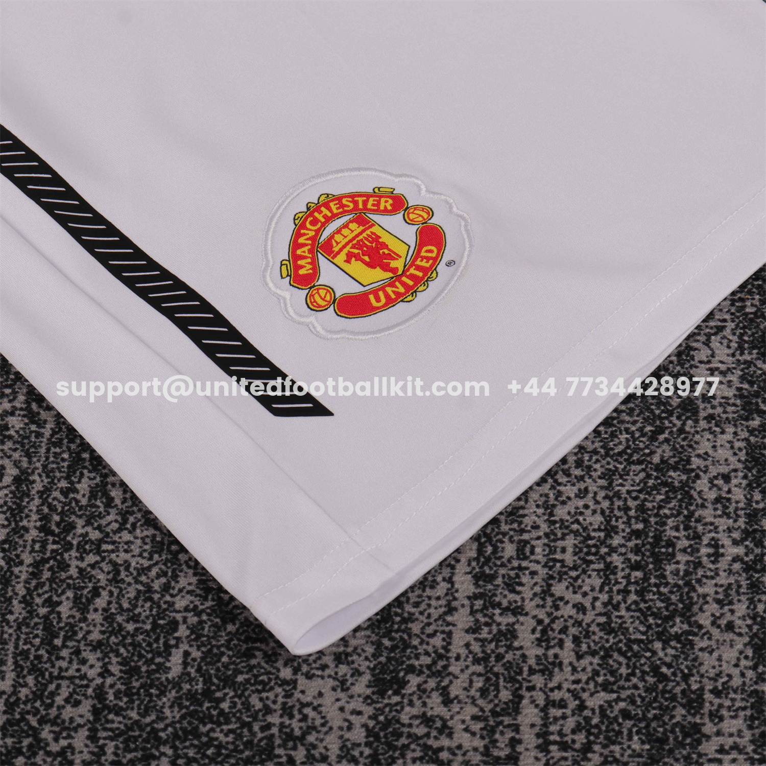 Unitedfootballkit.com | Retro Manchester United 2010-11 Home Kids Kit -Customize Name, Number and Patch | Worldwide Shipping